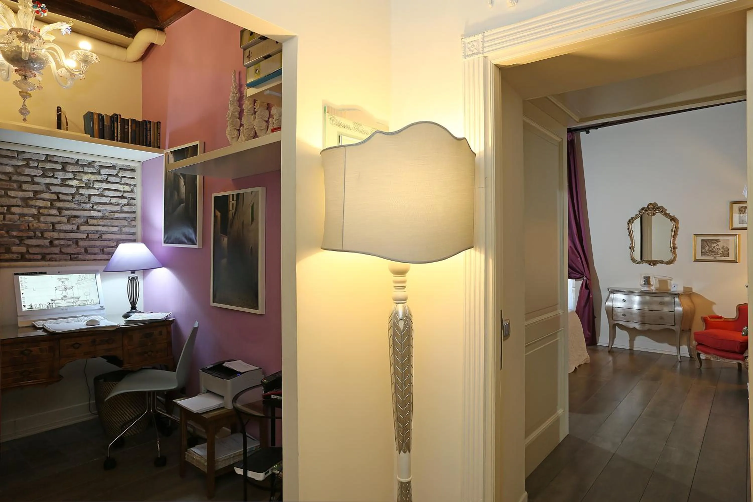 Decorative detail in Piazzetta de' Monti Suites