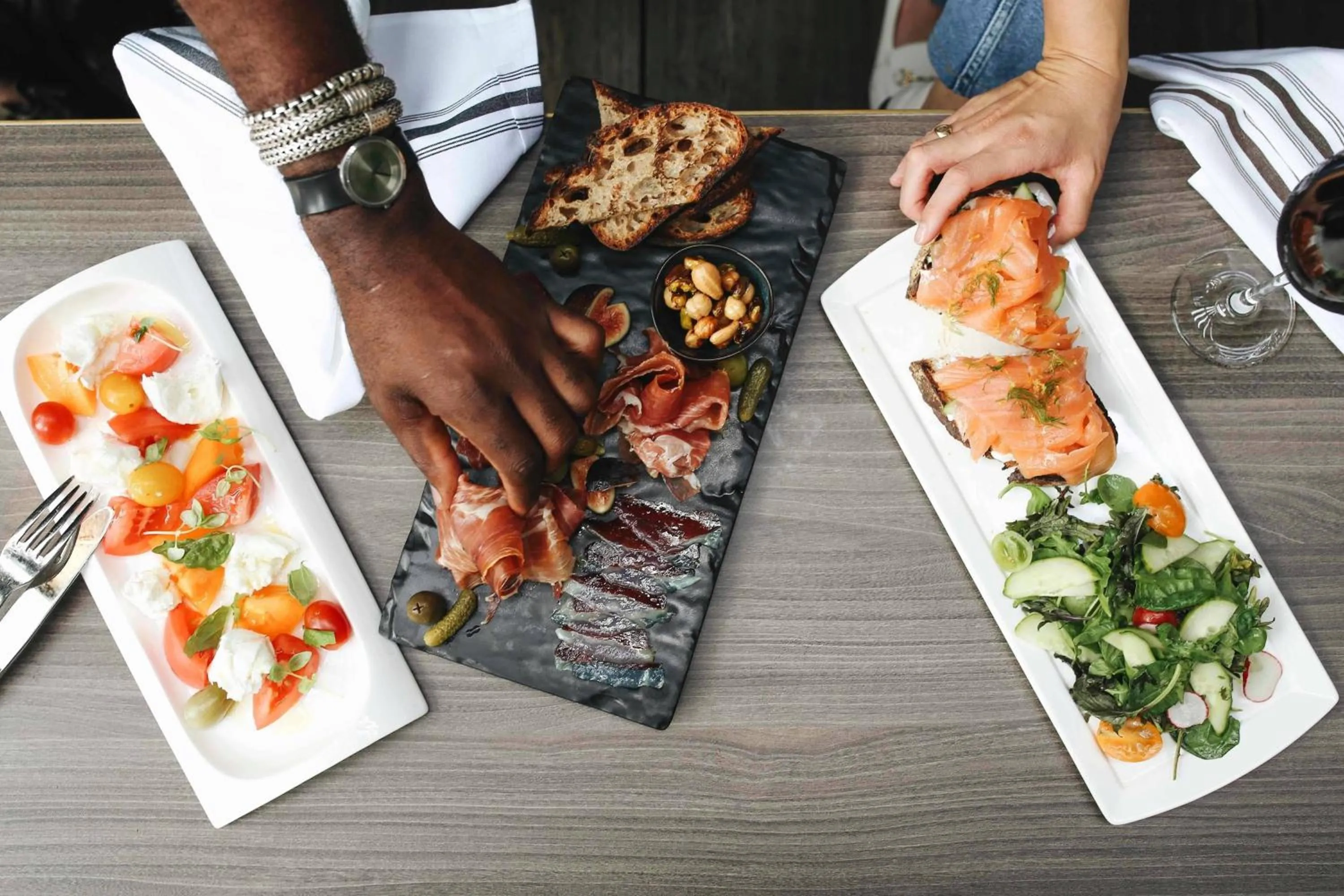 Restaurant/places to eat in Renaissance New York Midtown Hotel