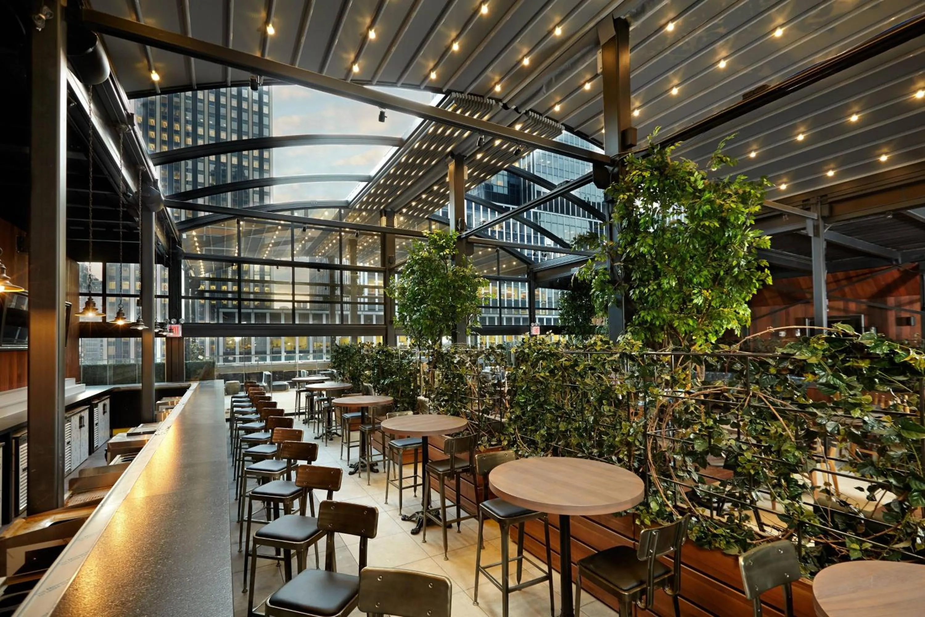 Restaurant/places to eat in Renaissance New York Midtown Hotel