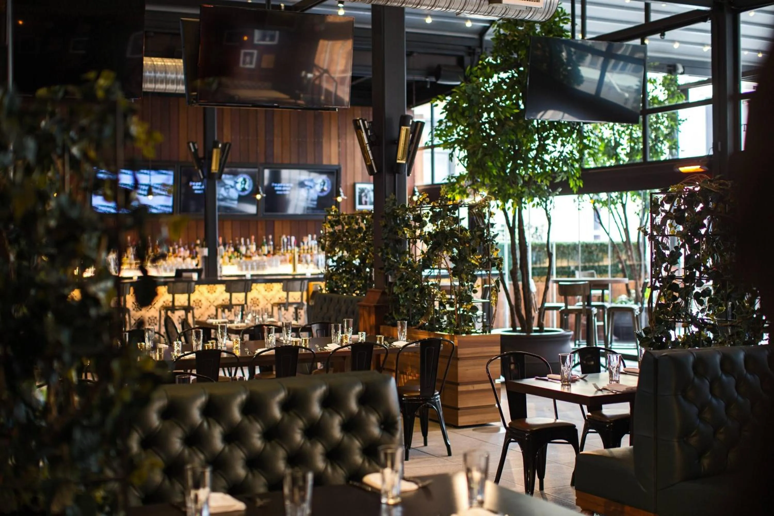 Restaurant/places to eat in Renaissance New York Midtown Hotel