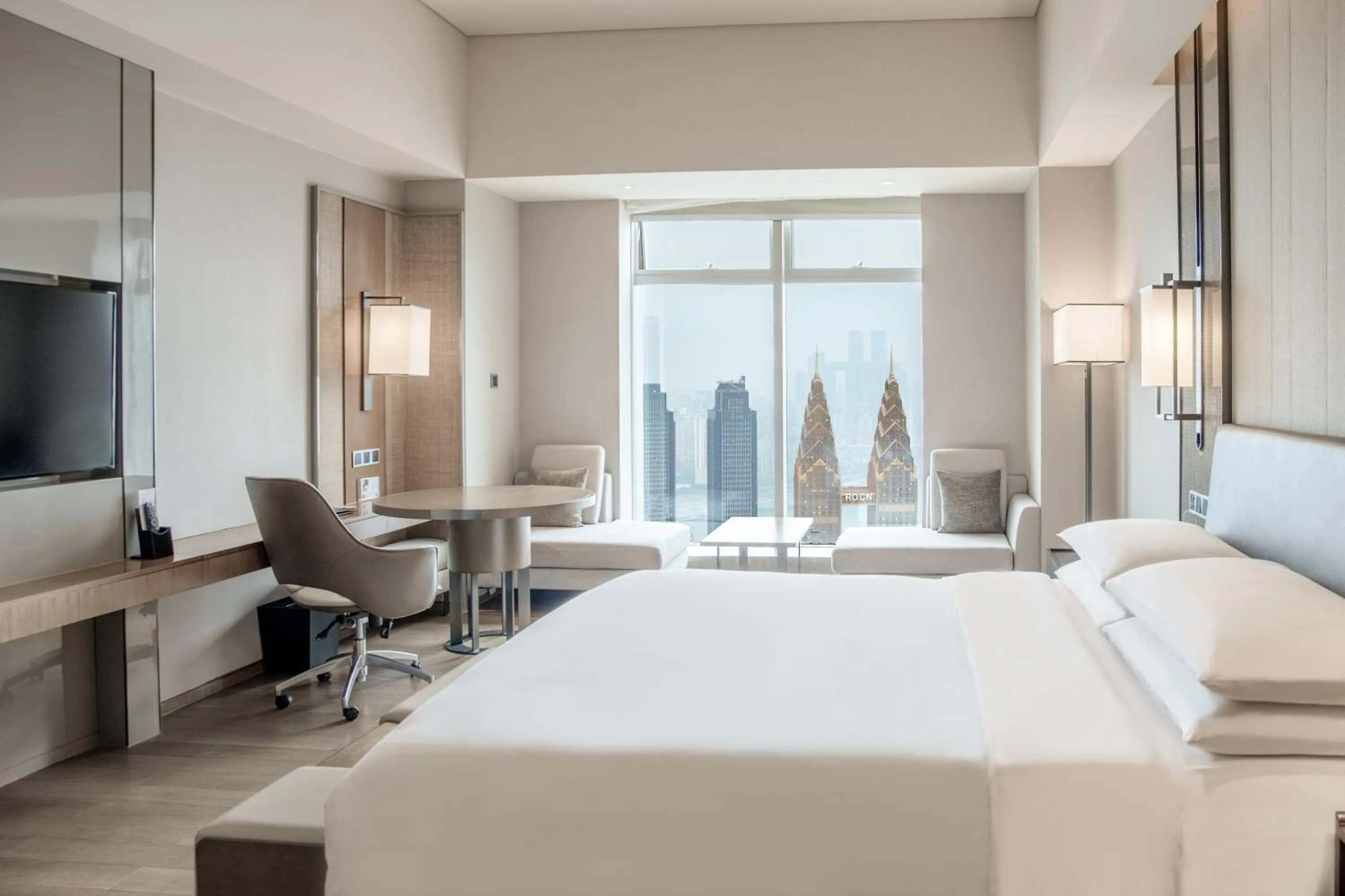 Bedroom, Bed in Chongqing Marriott Hotel