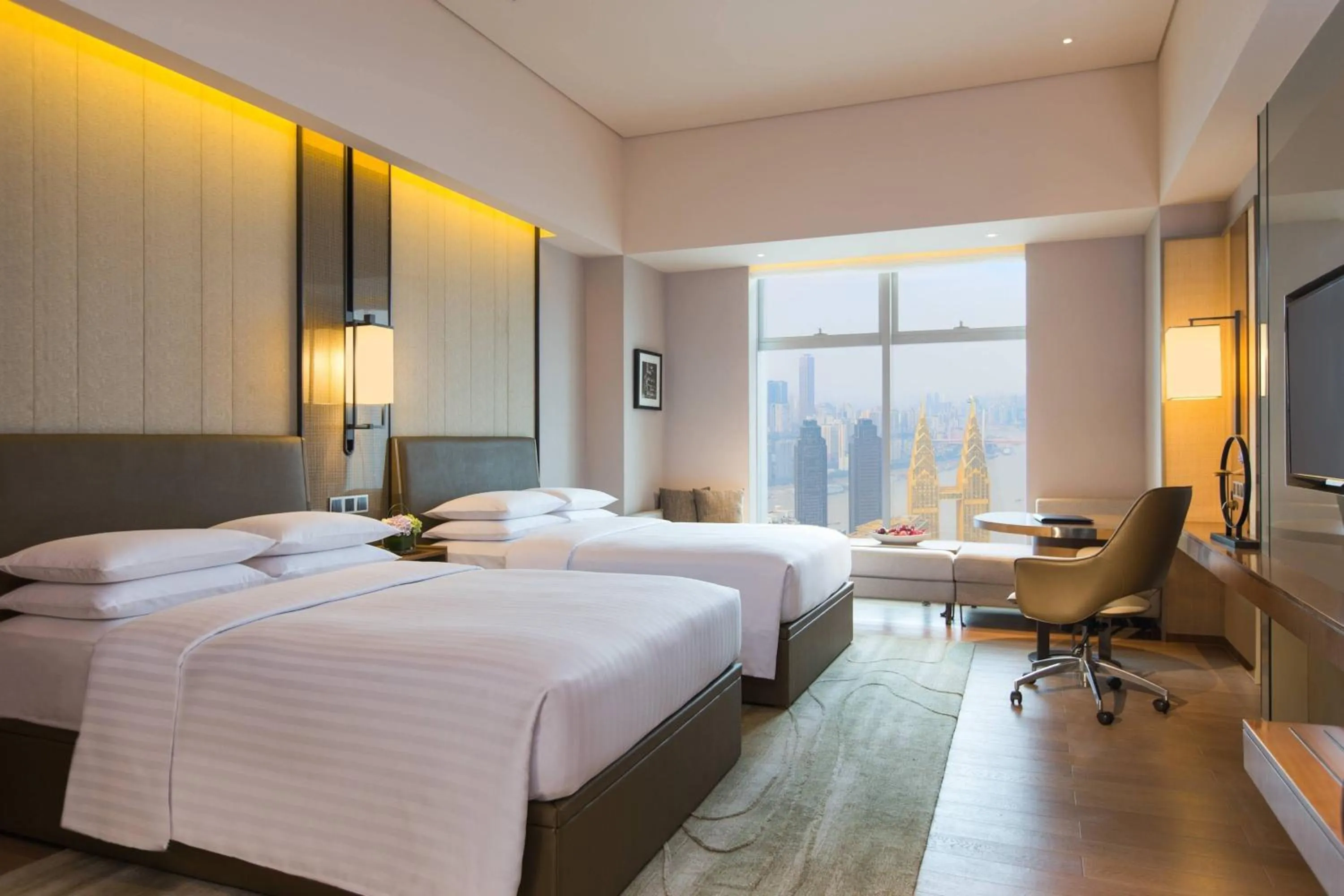 Photo of the whole room, Bed in Chongqing Marriott Hotel