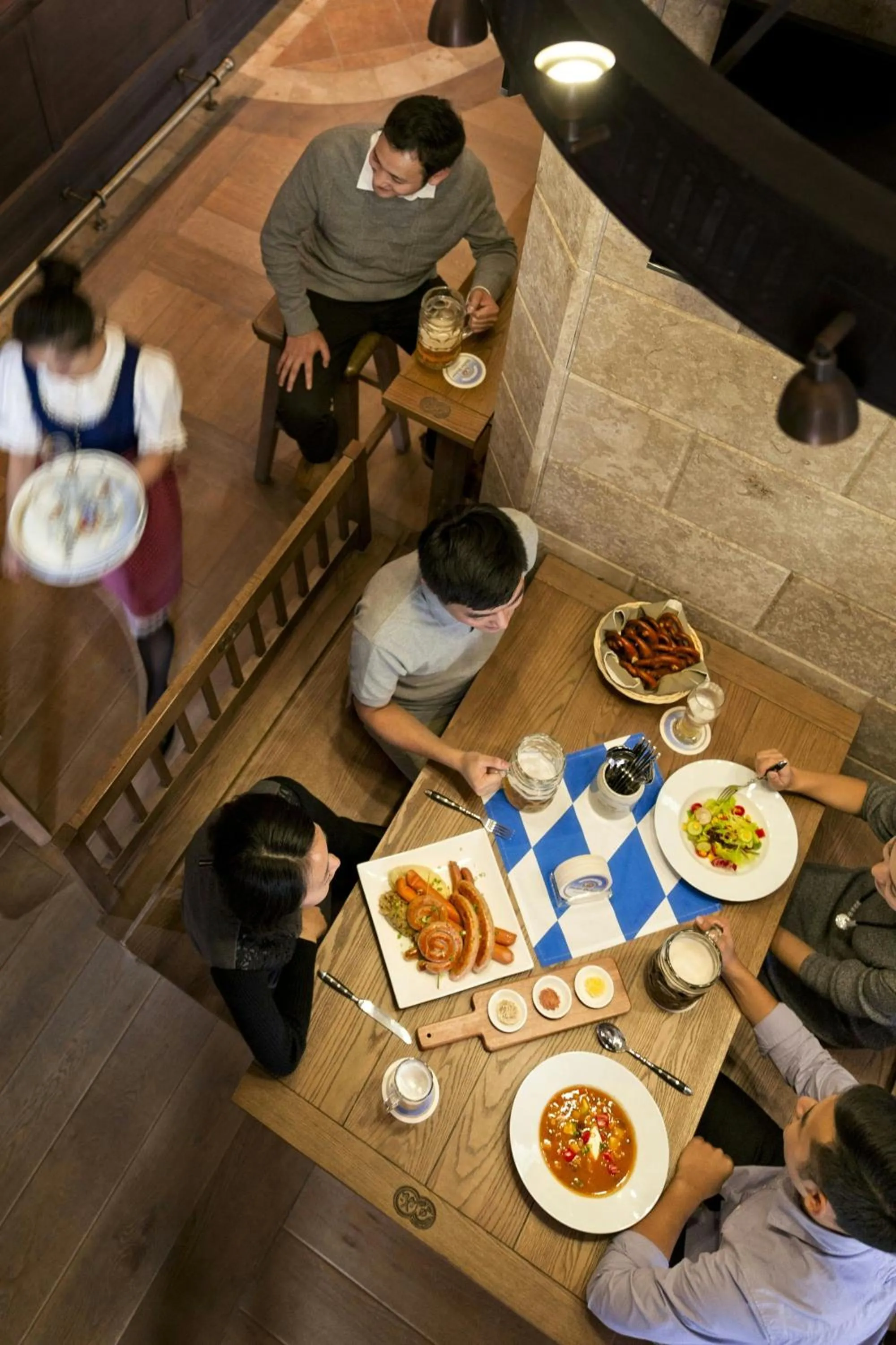 Restaurant/places to eat in The Fairway Place, Xi'an - Marriott Executive Apartments