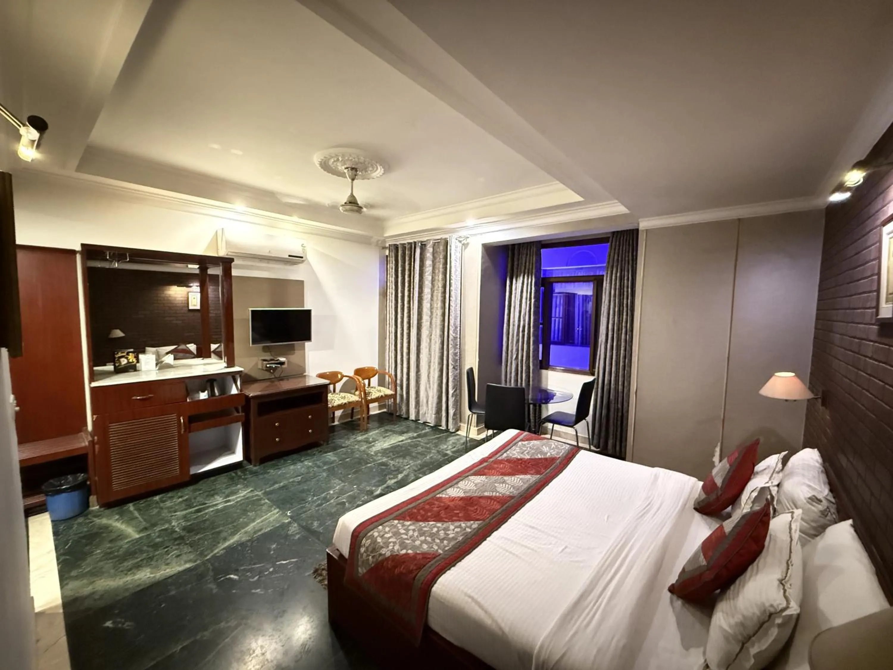 Bed in Hotel Diplomat Residency