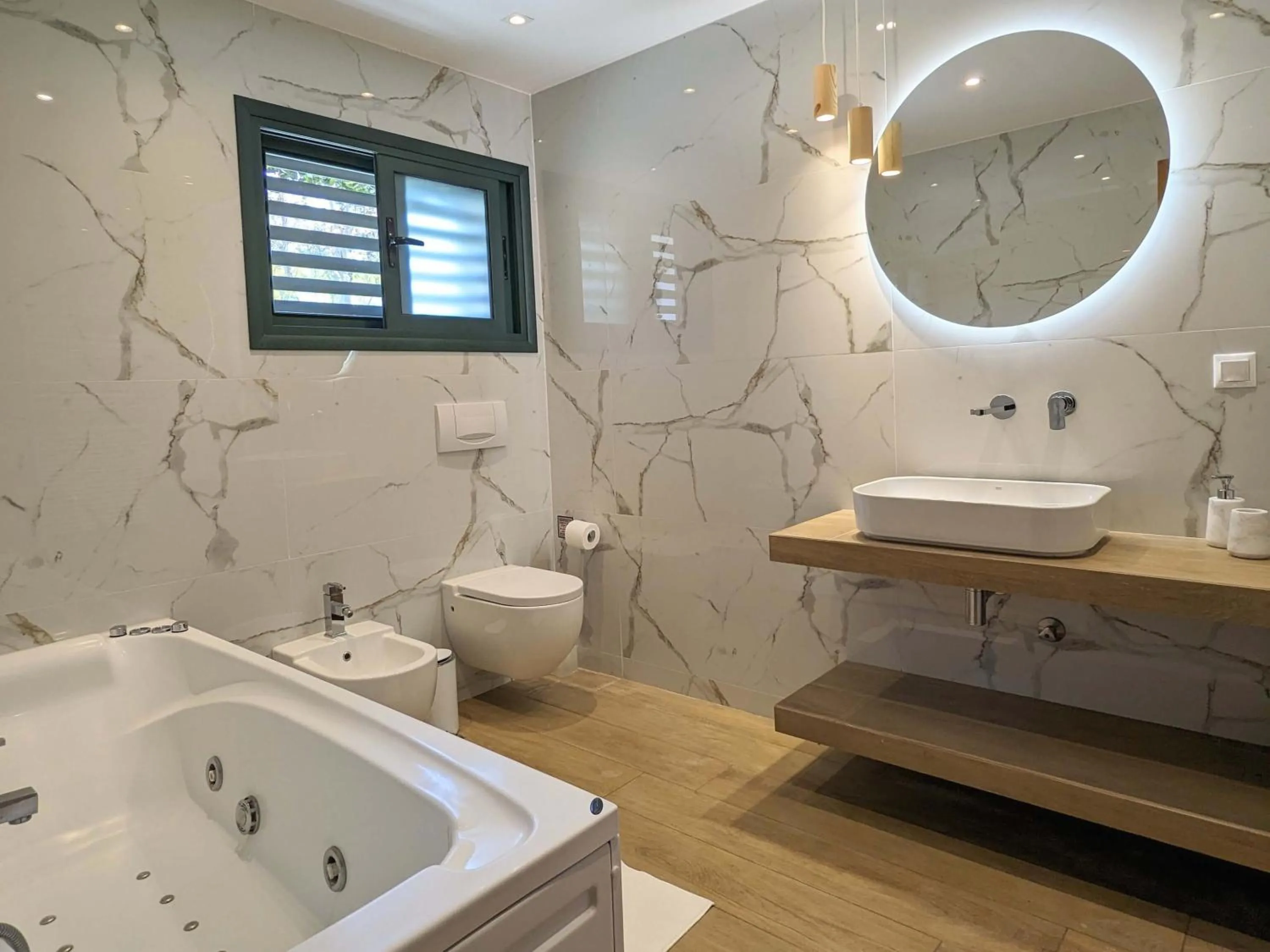 Bathroom in Angelbay Bungalows