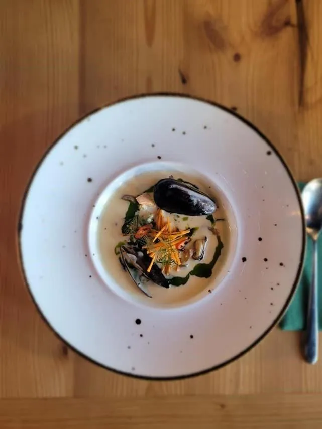 Restaurant/places to eat in North Lake Villa Plateliai