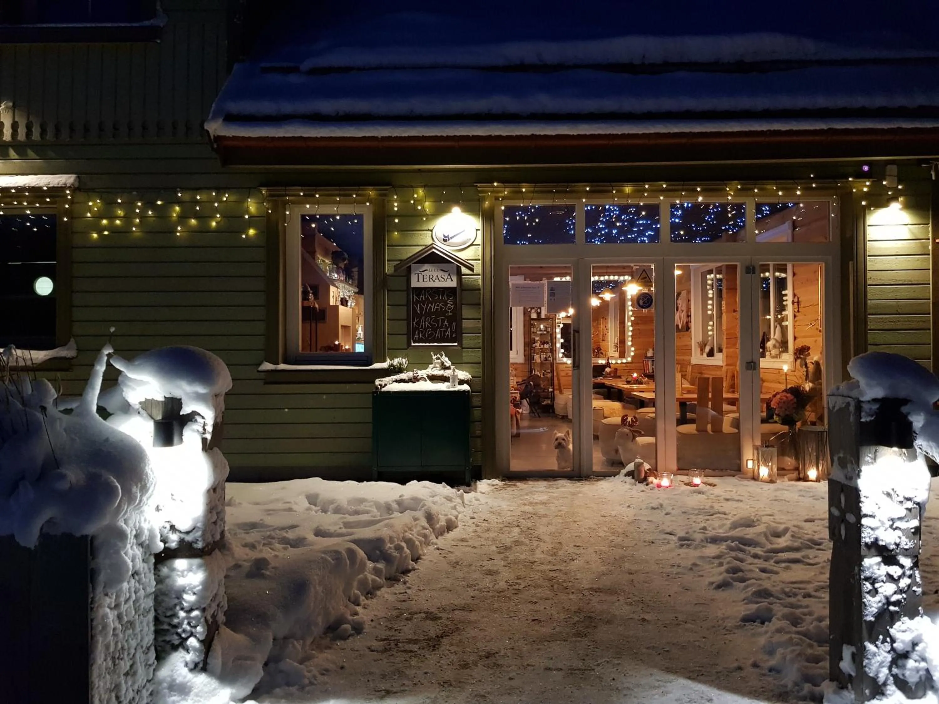 Restaurant/places to eat in North Lake Villa Plateliai