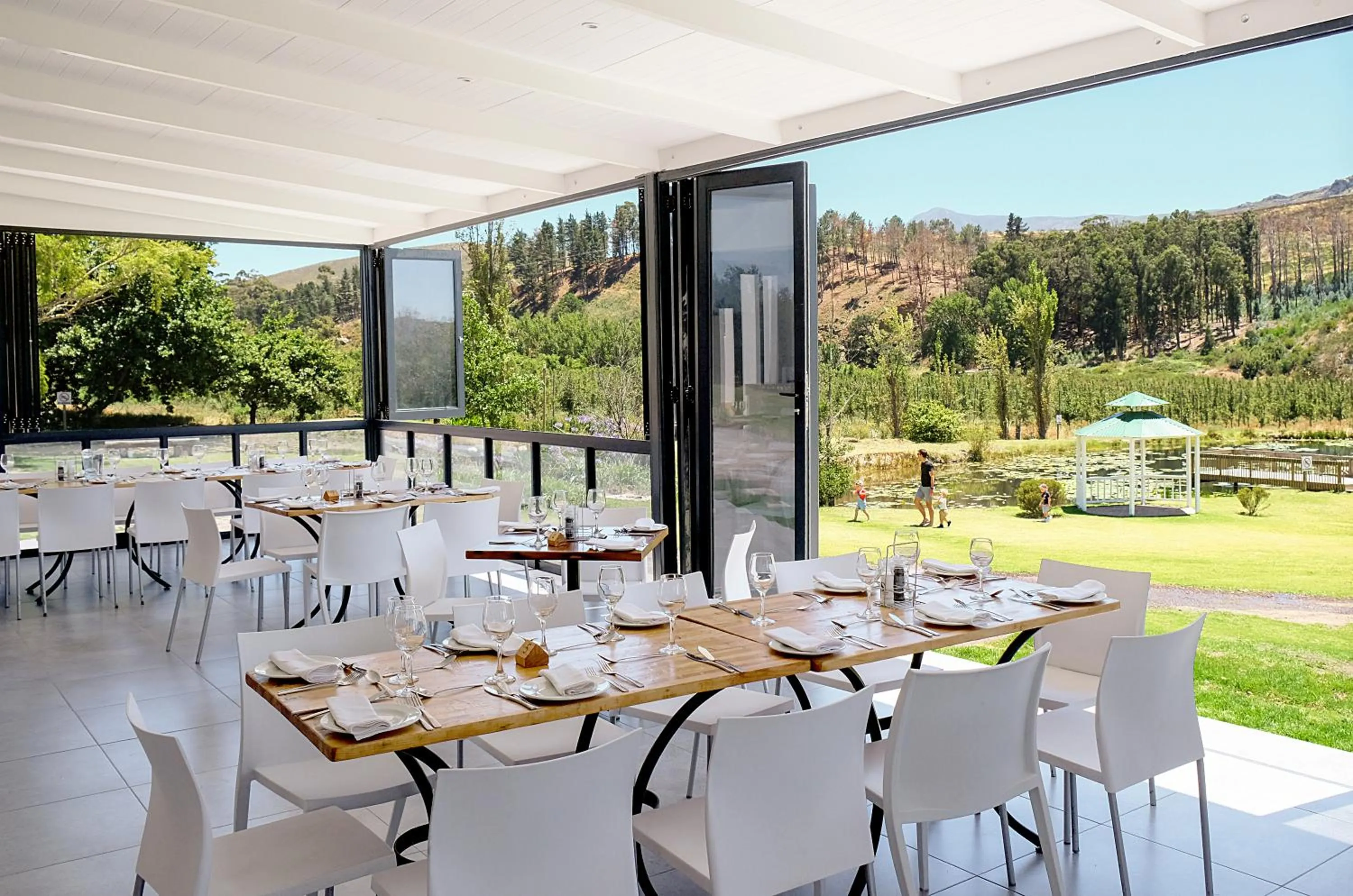 Patio in Houw Hoek Hotel