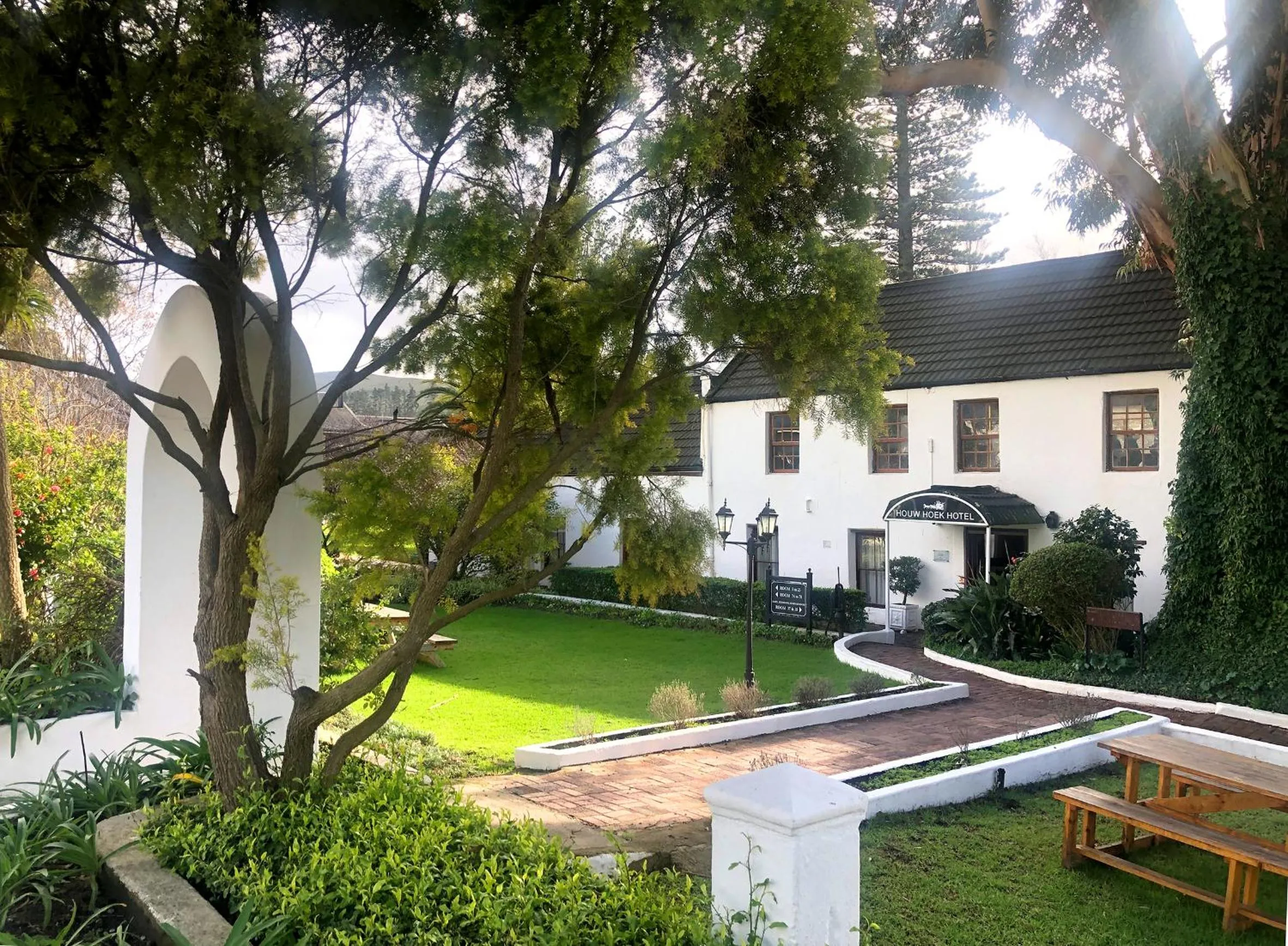 Property building in Houw Hoek Hotel