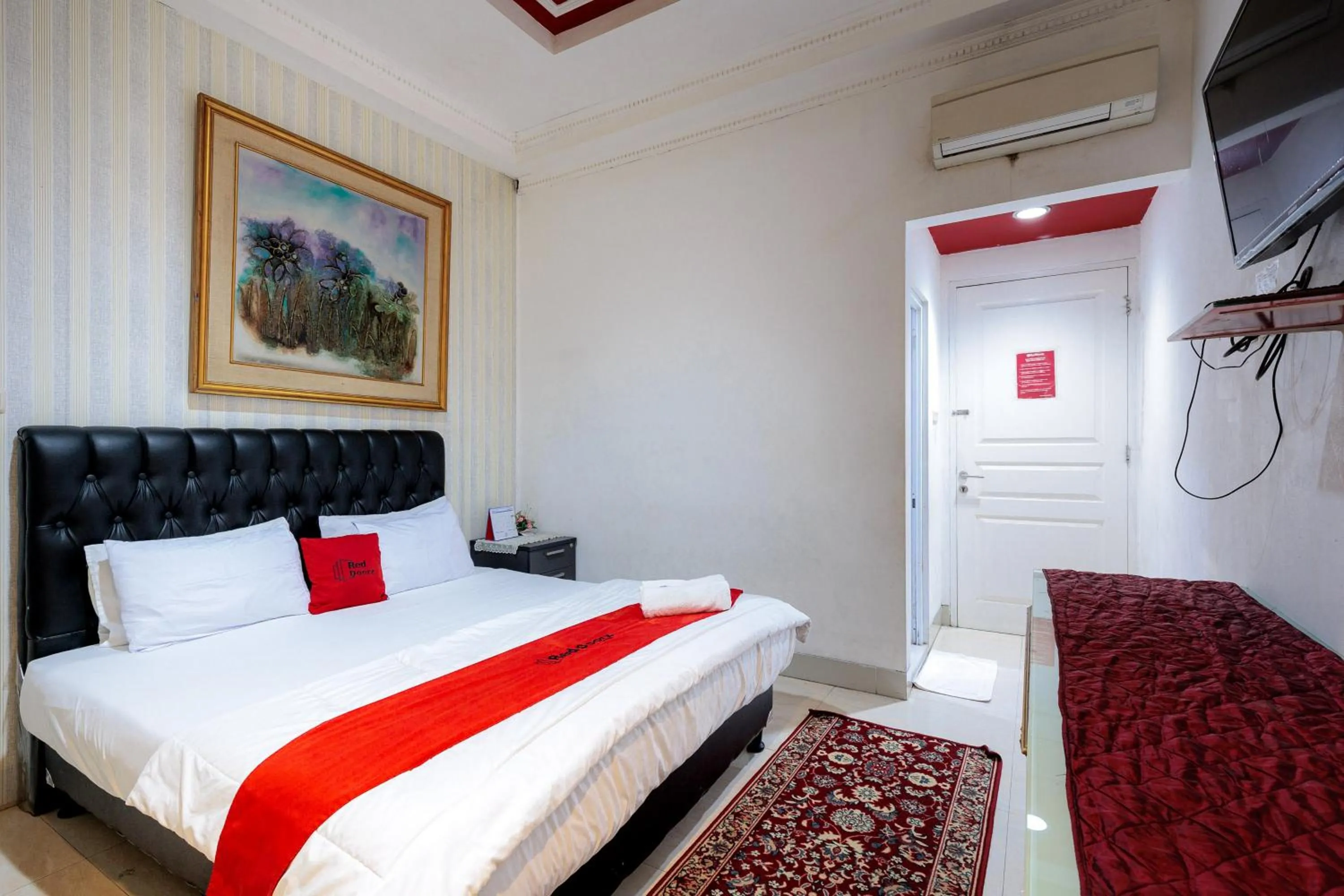 Bedroom, Bed in RedDoorz Plus @ Guntur Raya Setiabudi