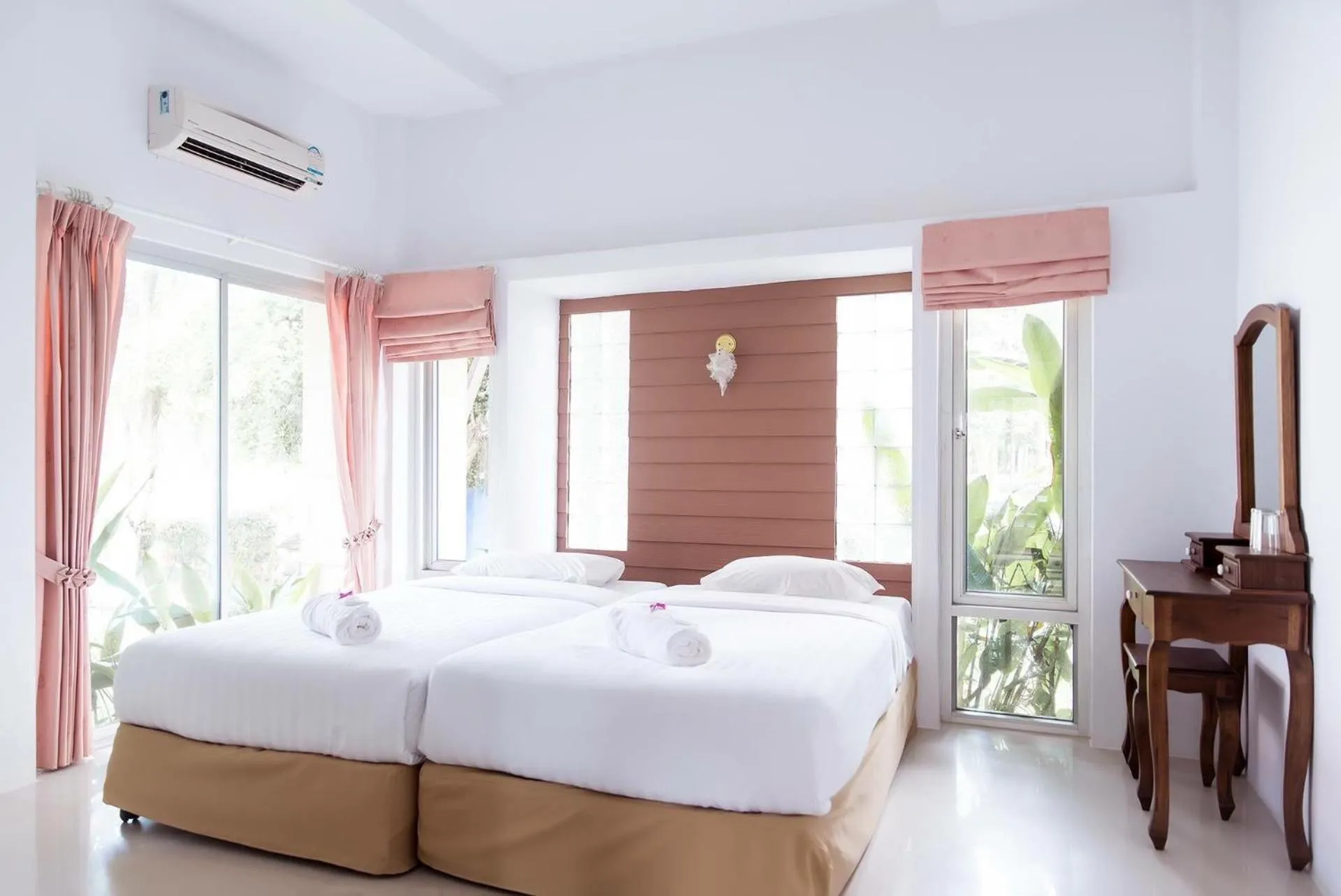 Bed in Wangyao Riverside Resort