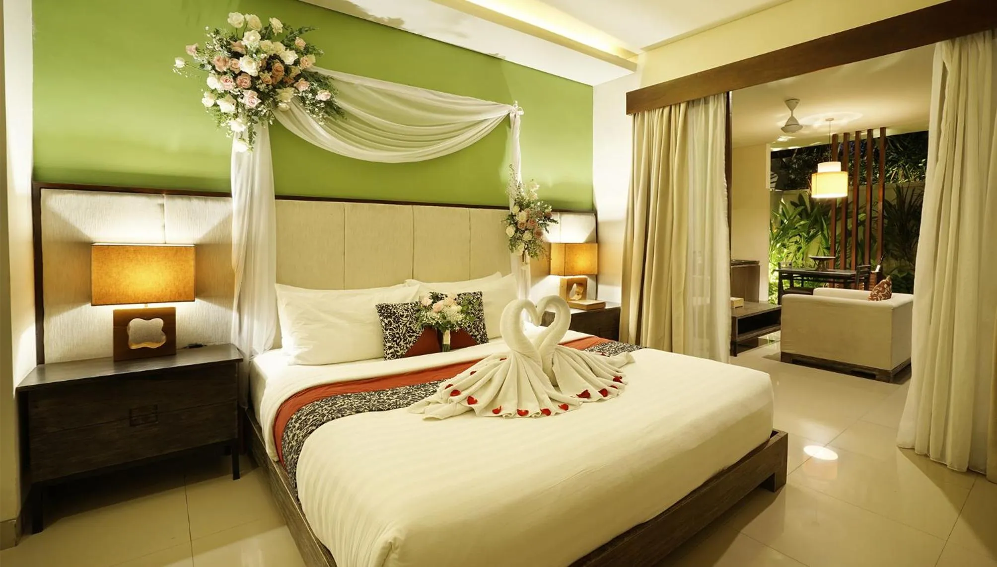 Bed in Royal Samaja Villas