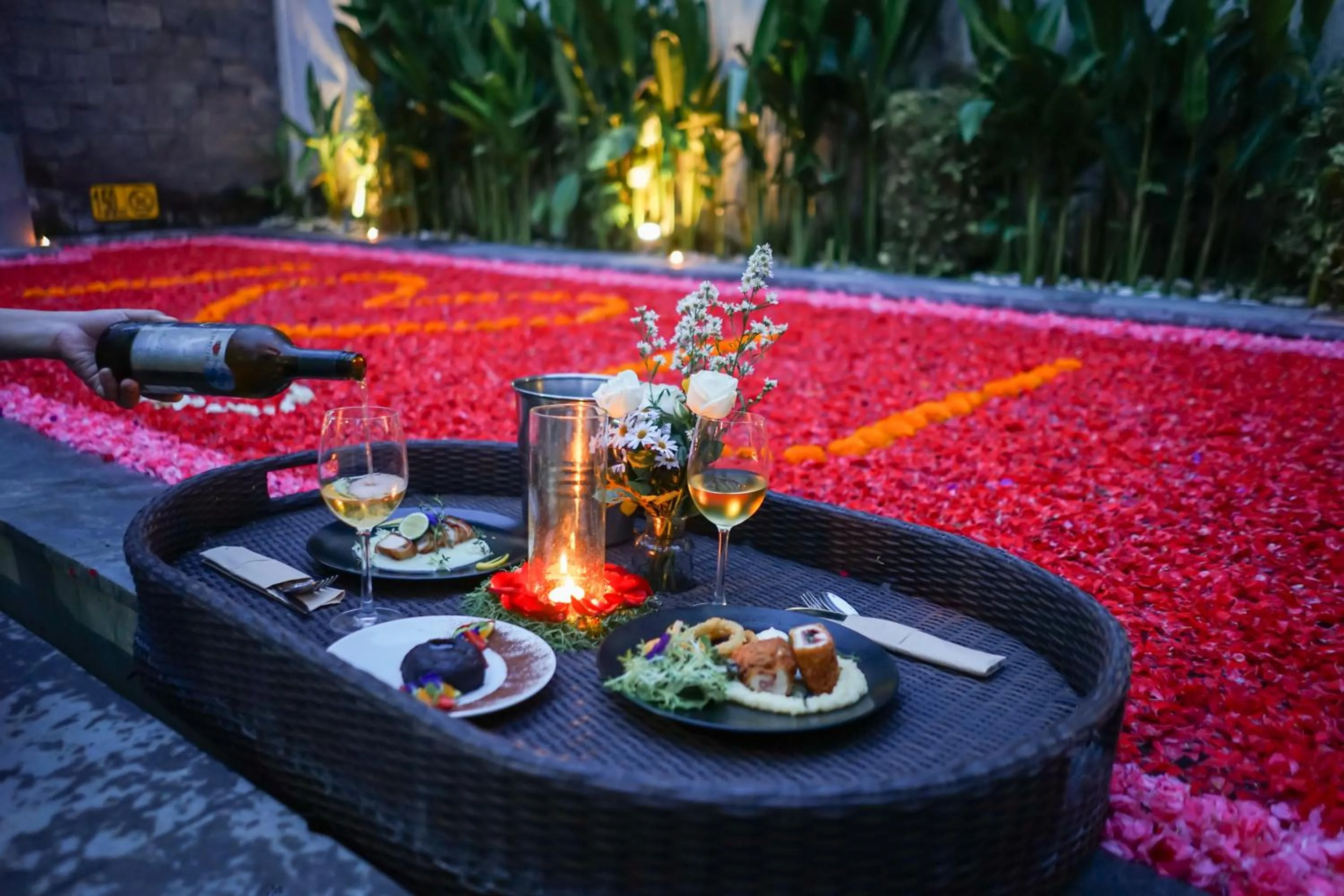 Food and drinks in Royal Samaja Villas