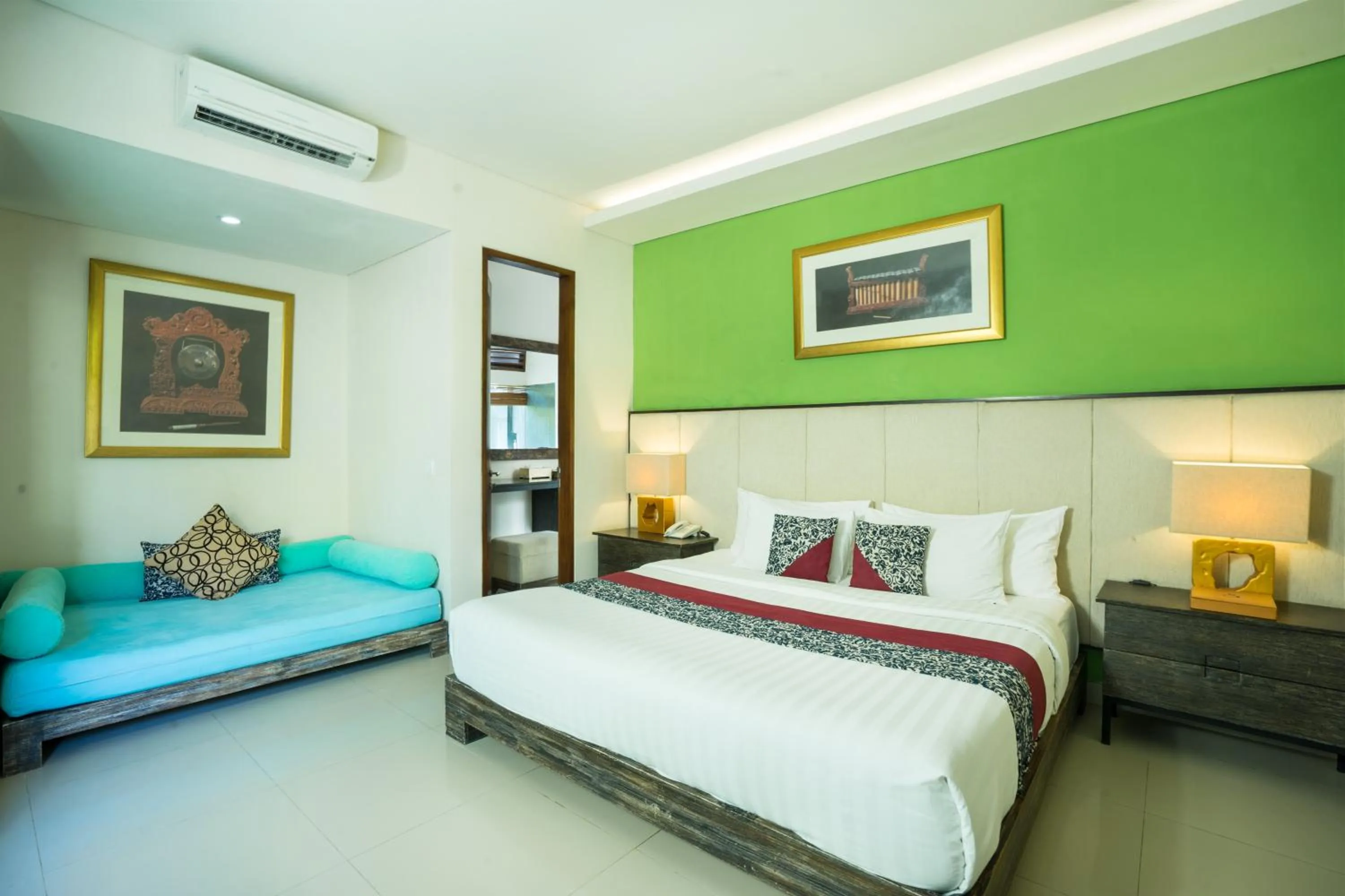 Bedroom, Bed in Royal Samaja Villas