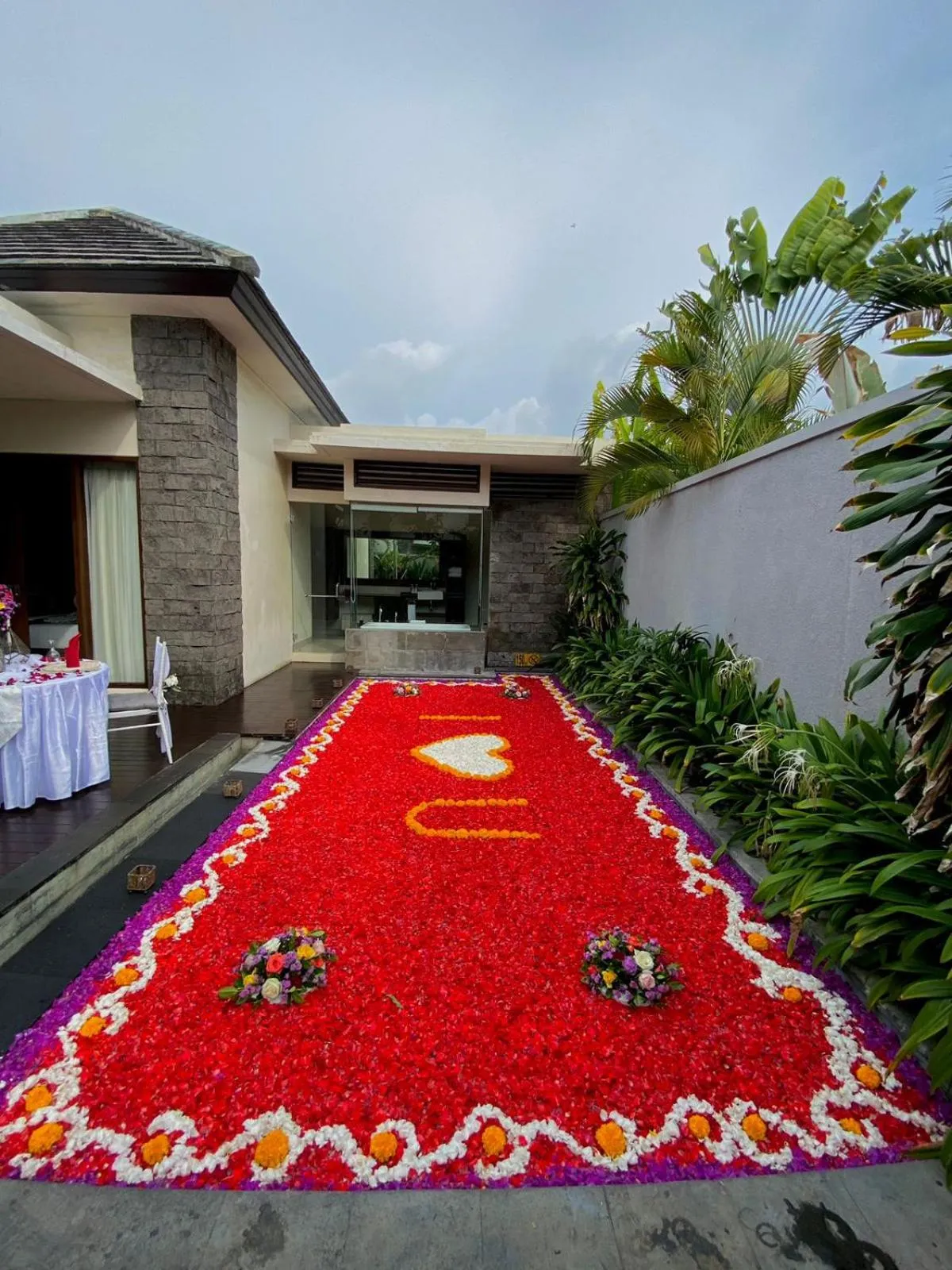 Swimming pool in Royal Samaja Villas