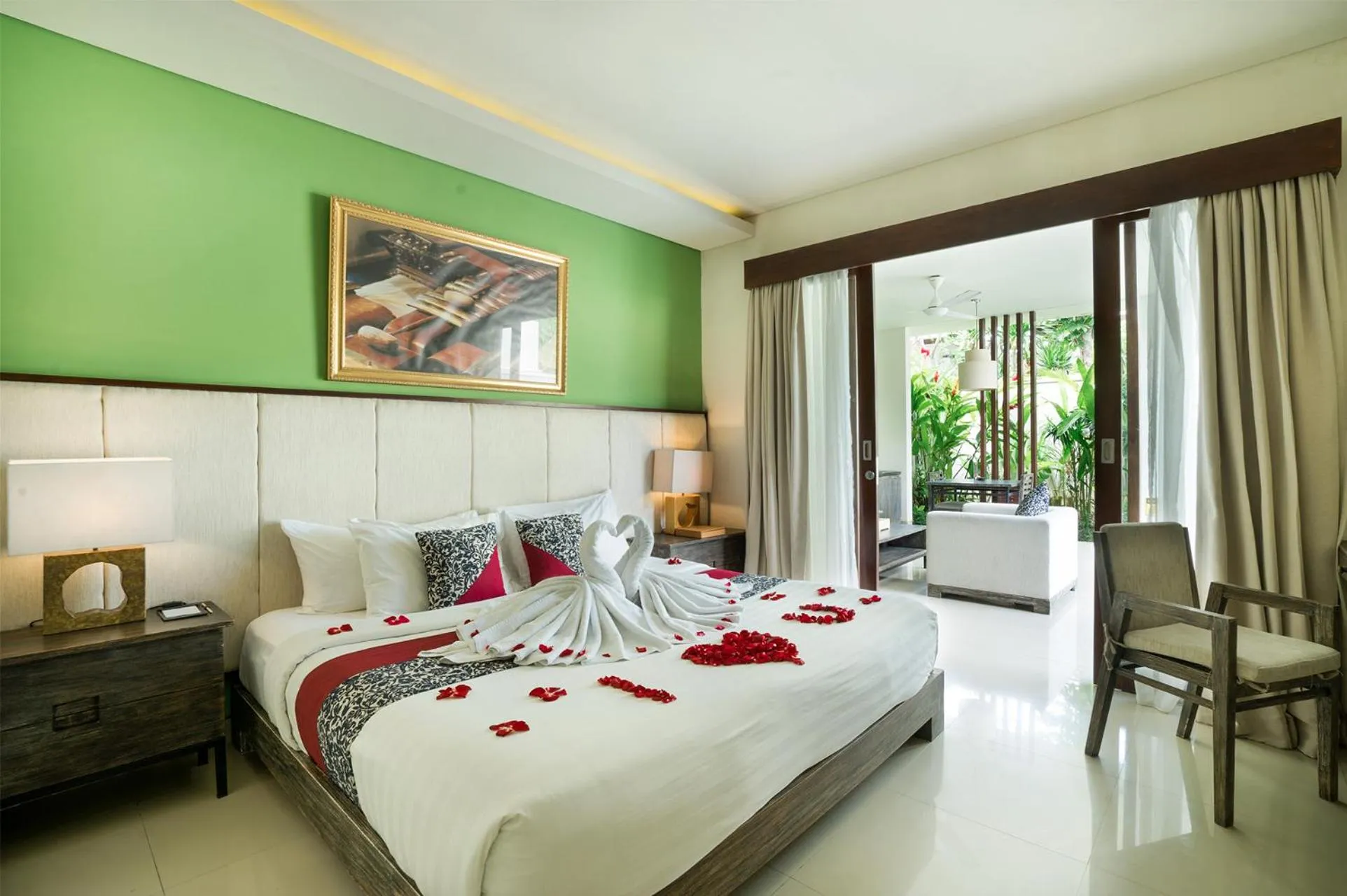 Bedroom, Bed in Royal Samaja Villas