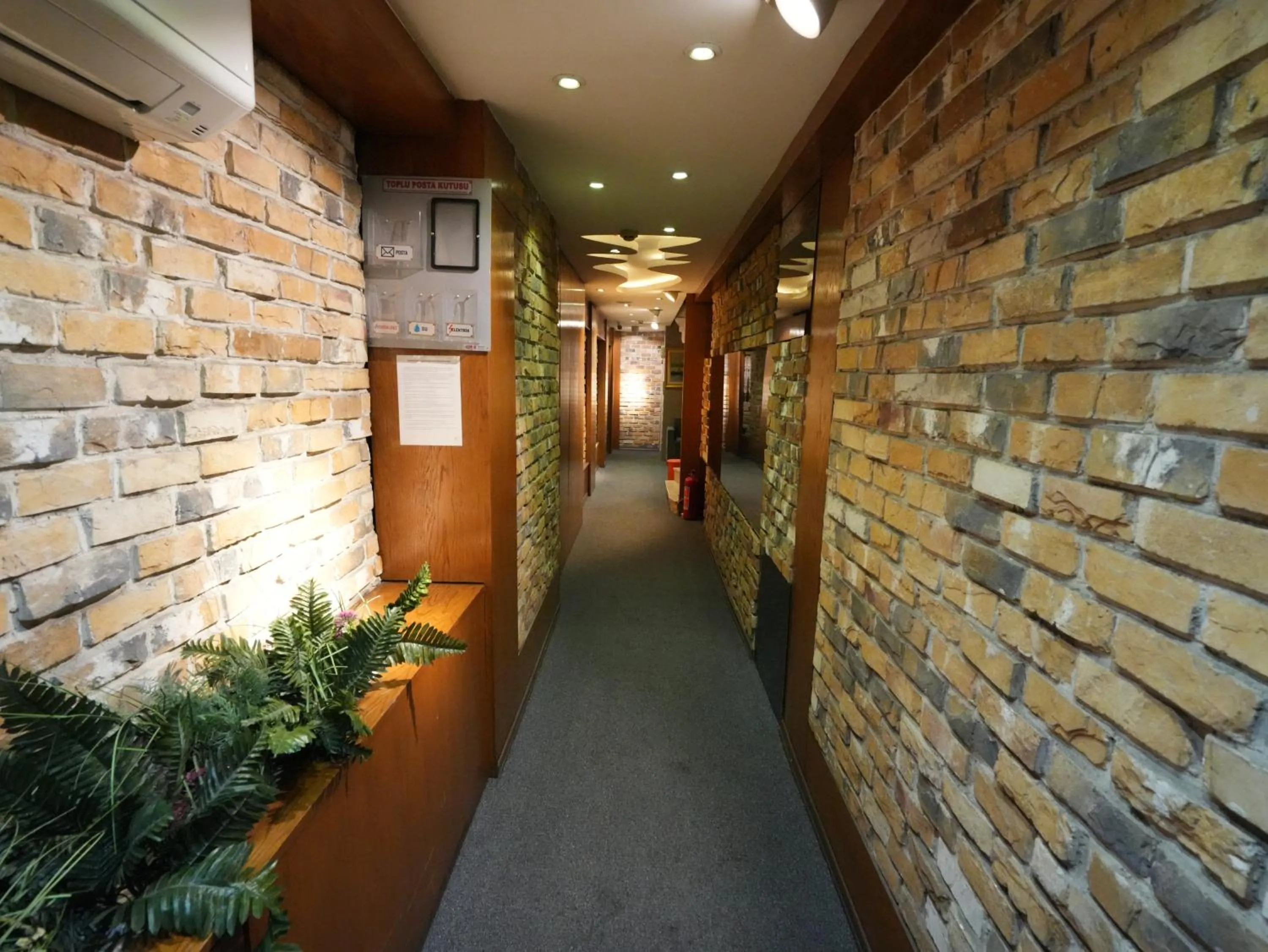 Facade/entrance in No 139 Apartments