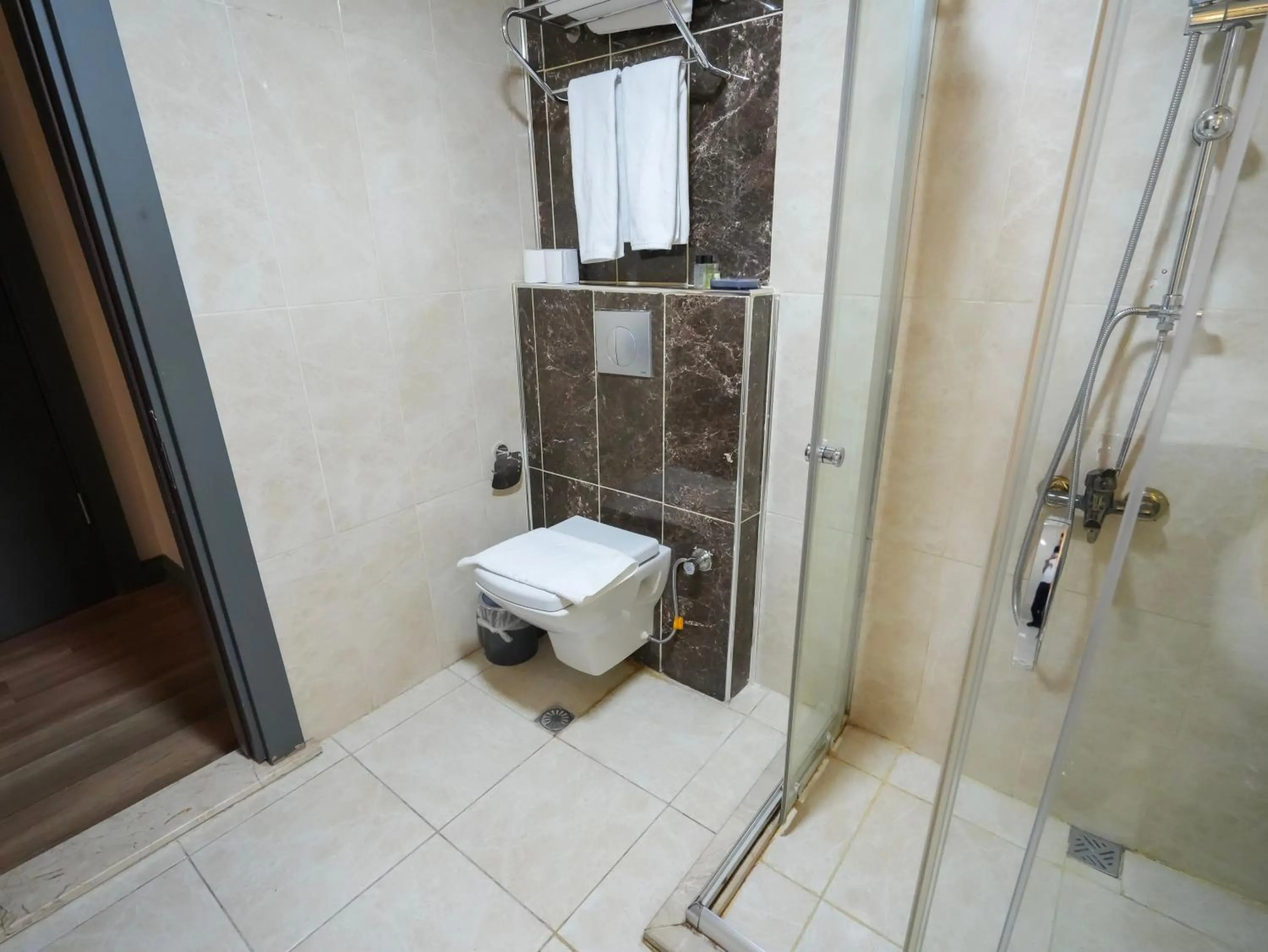 Shower in No 139 Apartments