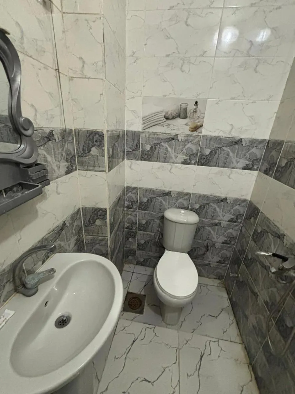 Shower in Falcon pyramids inn