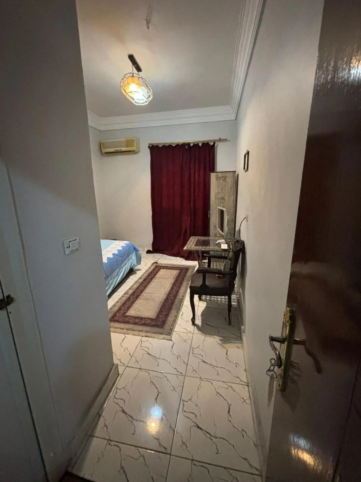 Bed in Falcon pyramids inn