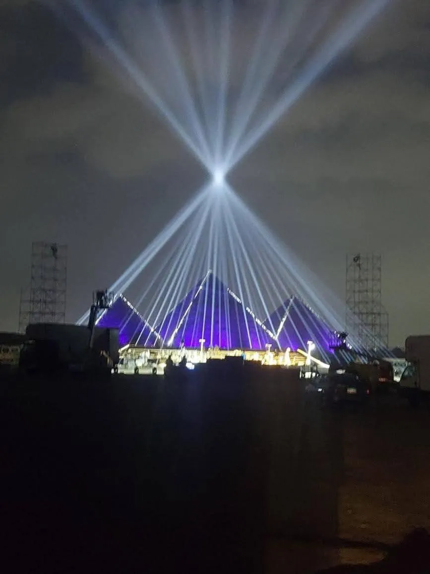 Property building in Falcon pyramids inn