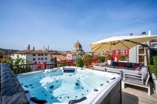 Four-Bedroom House in Jacuzzi Rooftop View 360 Penthouse Four-Bedroom House in Jacuzzi Rooftop View 360 Penthouse