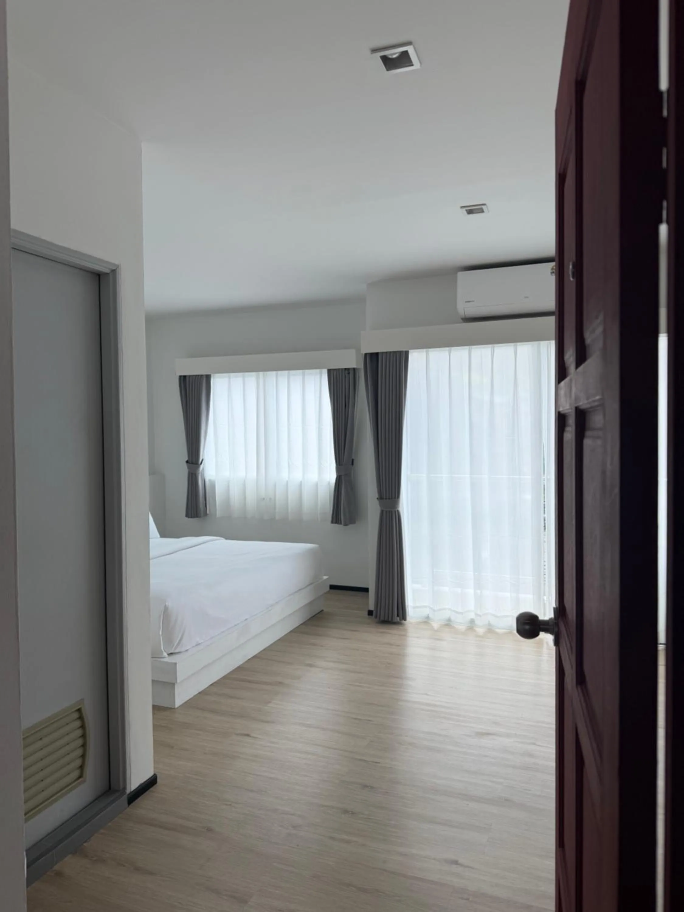 Bed in Jellyfish Residence Patong