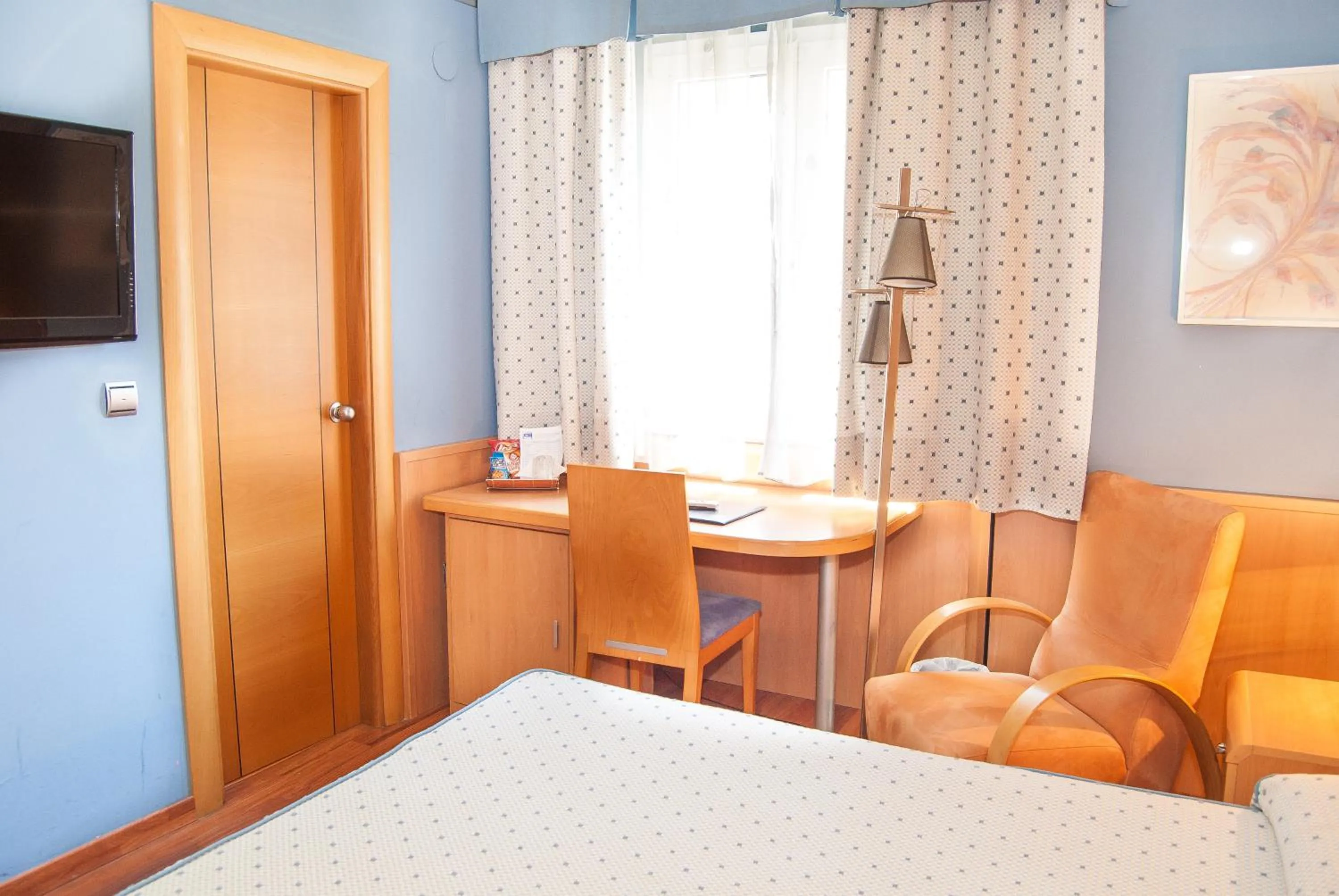 Photo of the whole room, Bed in Reino de Granada