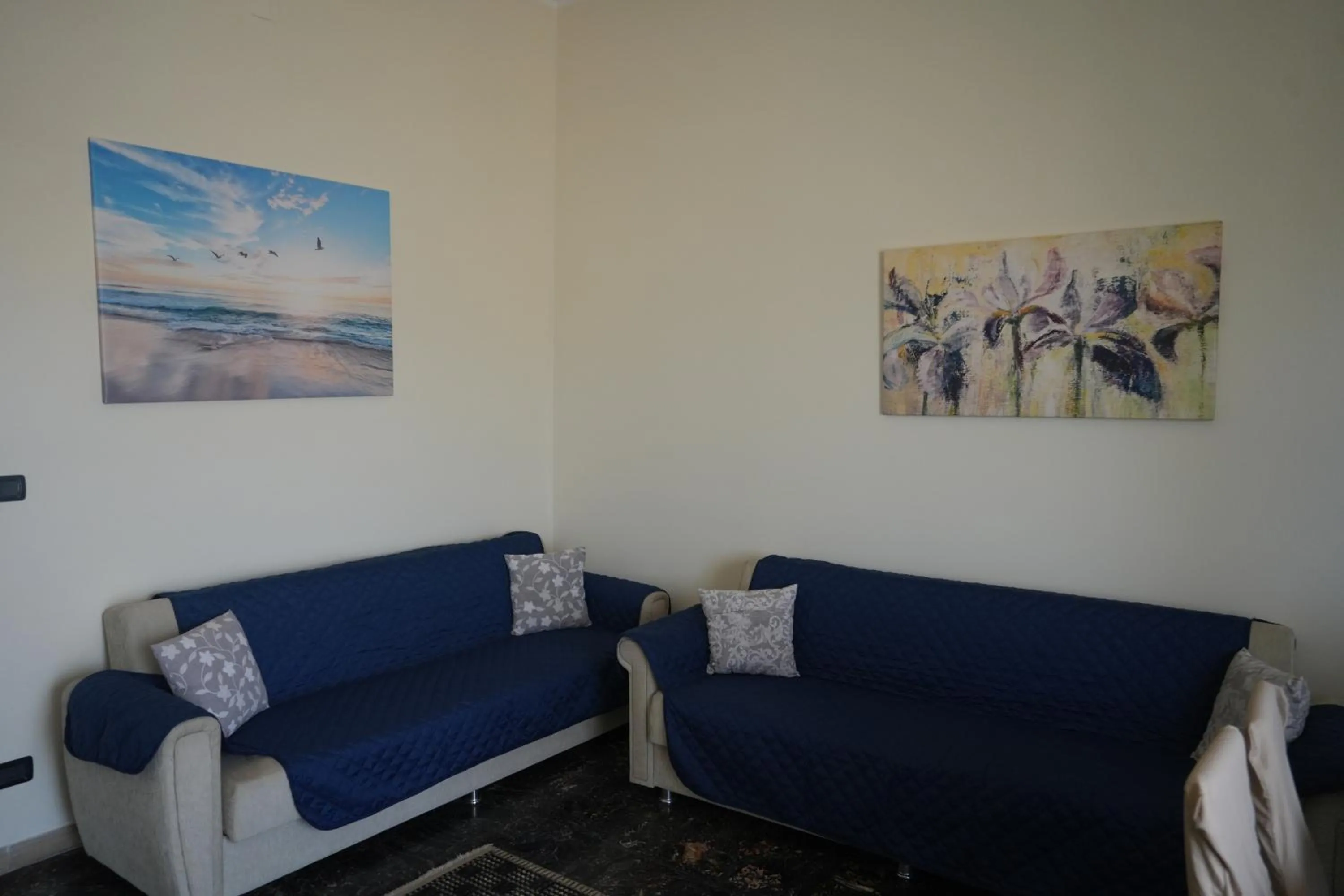Seating area in La Regina del Sole
