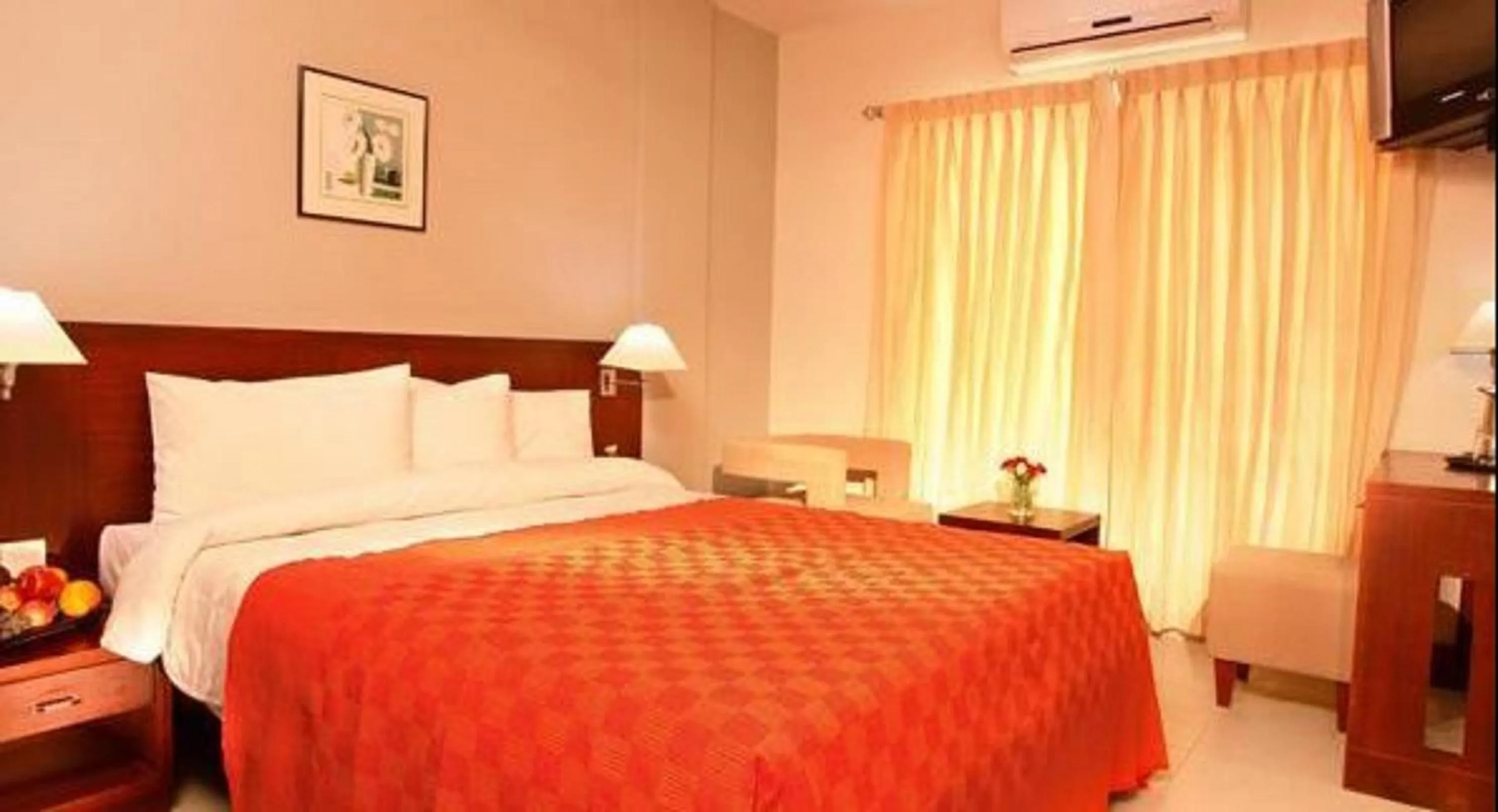 Photo of the whole room, Bed in Broad Bean Cochin