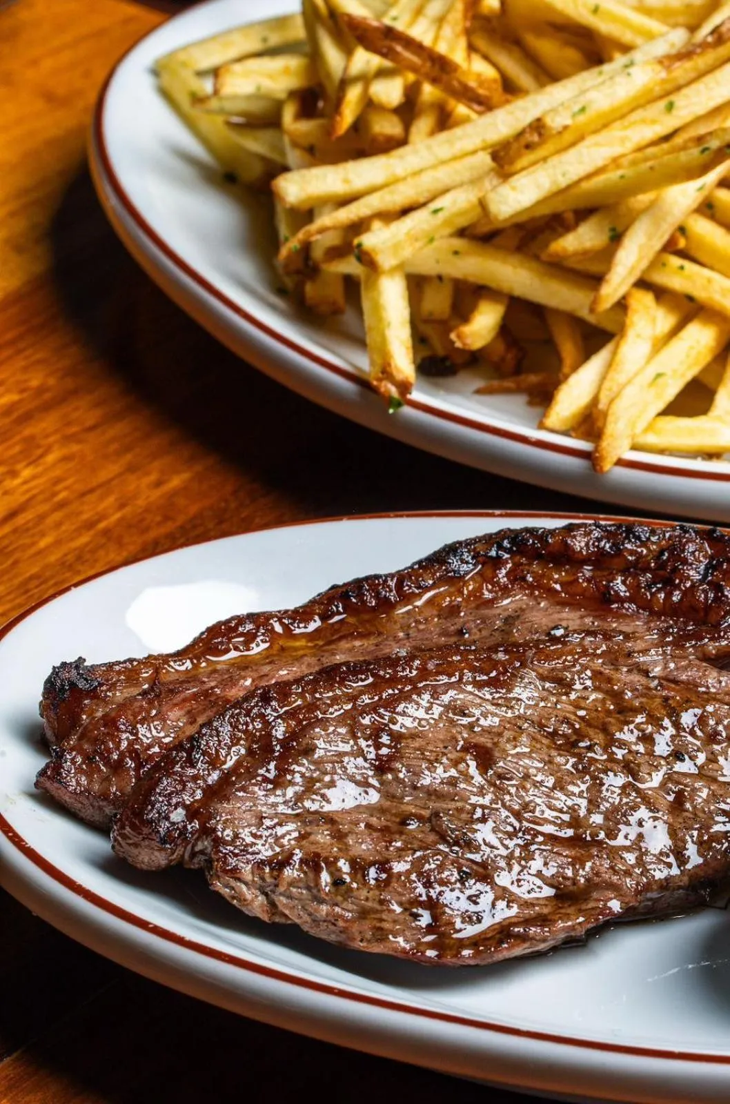 Restaurant/places to eat in San Raphael Hotel