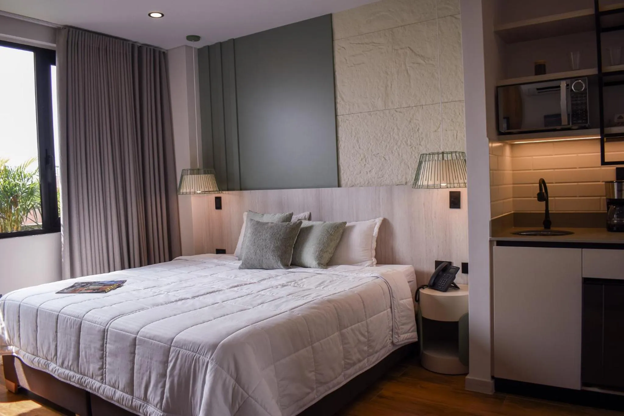 Deluxe Room in Hotel Ryo 74B Suites by Growing Group