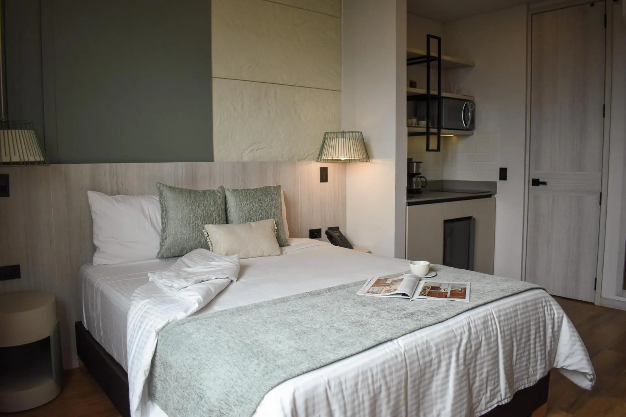 Superior Queen Room in Hotel Ryo 74B Suites by Growing Group