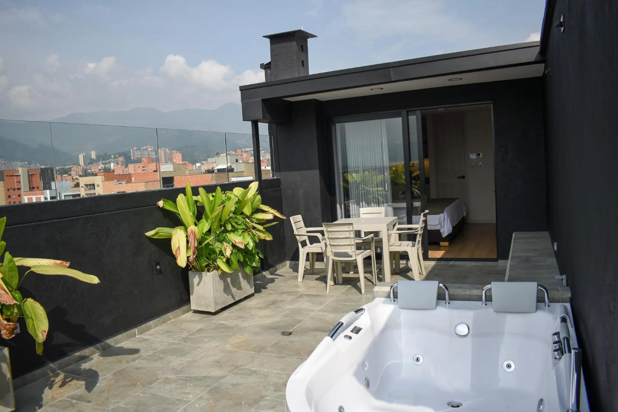 Hotel Ryo 74B Suites by Growing Group