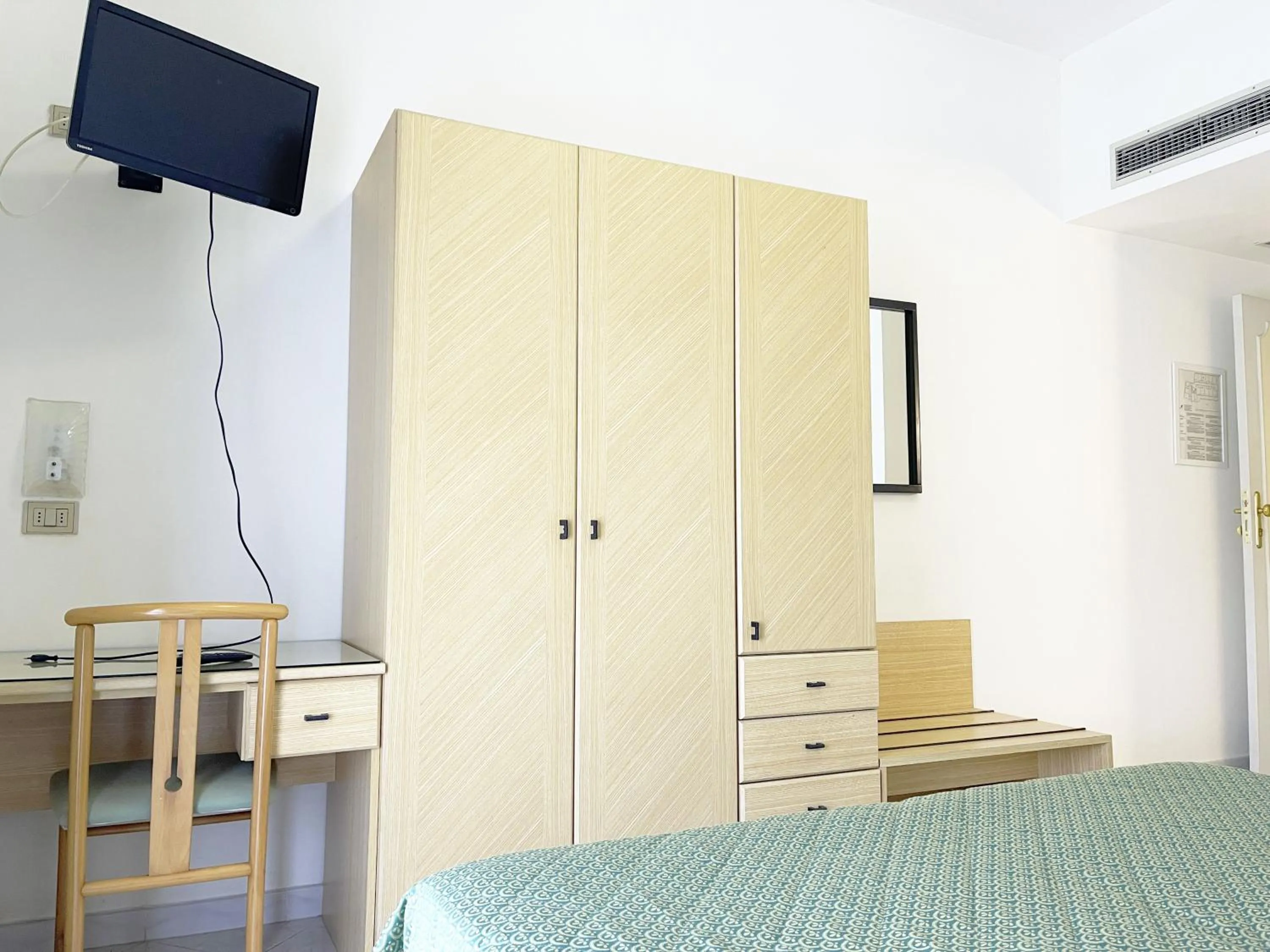 TV and multimedia in Hotel Reginella