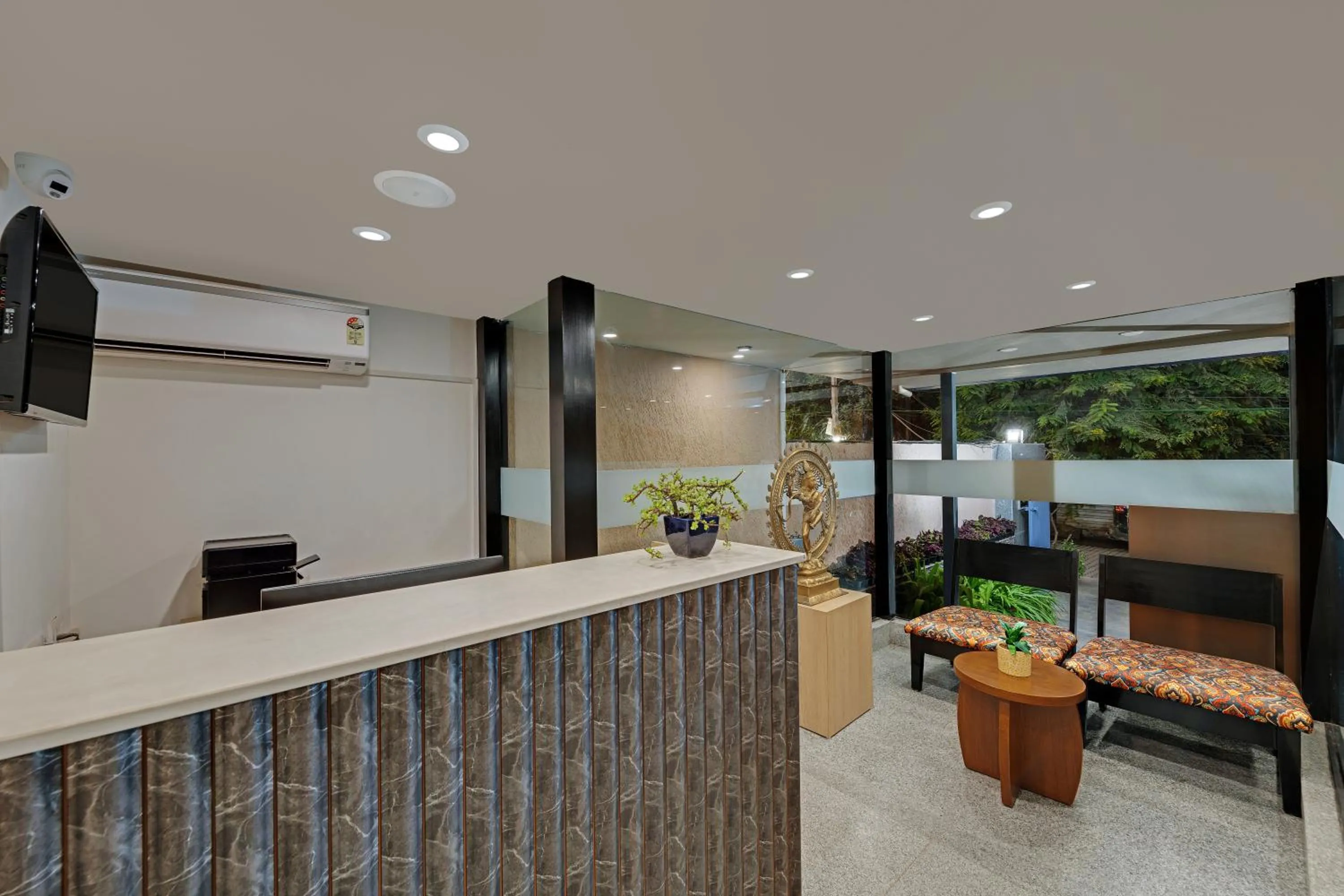 Lobby or reception in Ahuja Residency GCR