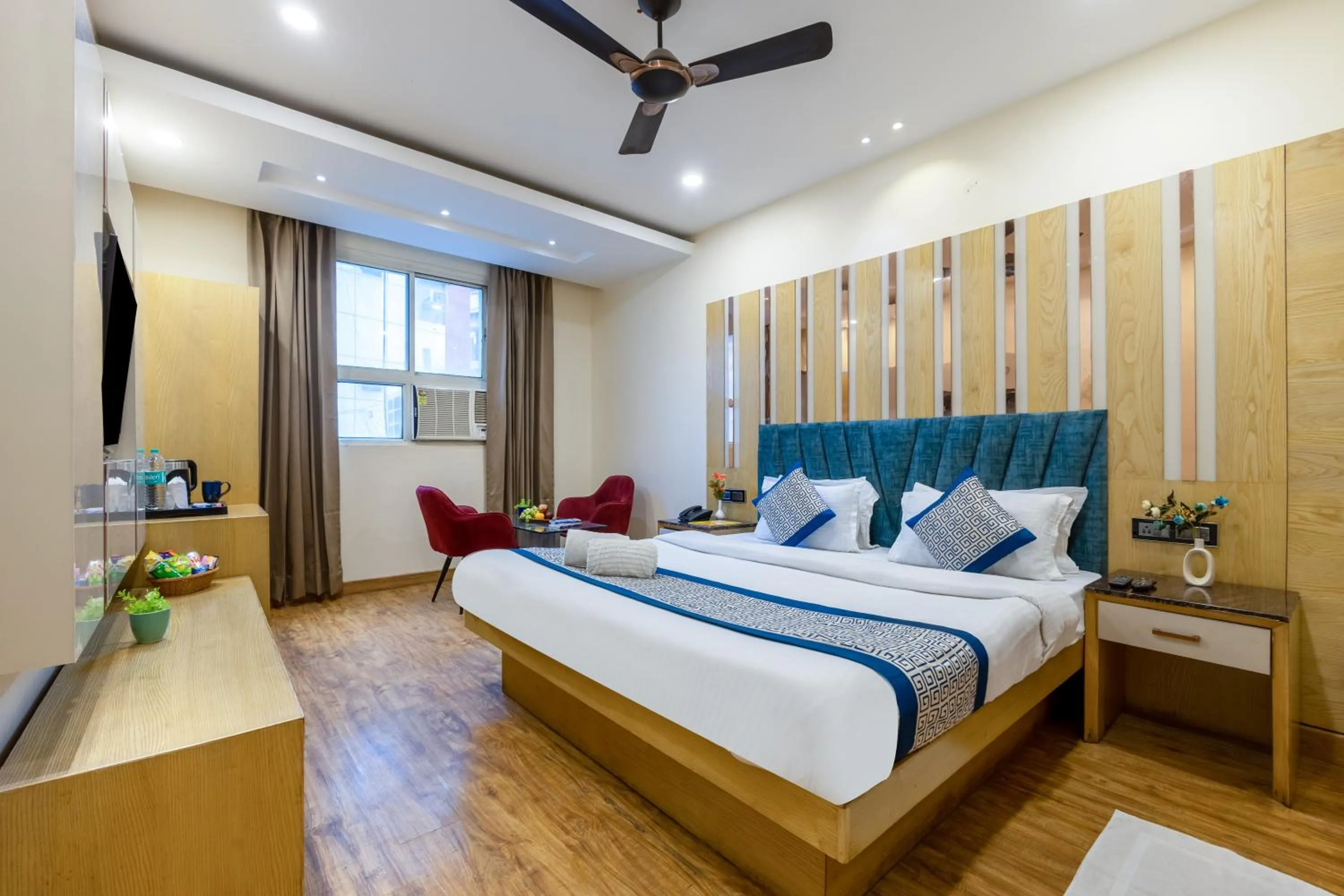 Bed in Hotel Vanson Villa, City Centre - With Free Airport & Train Station Pickup