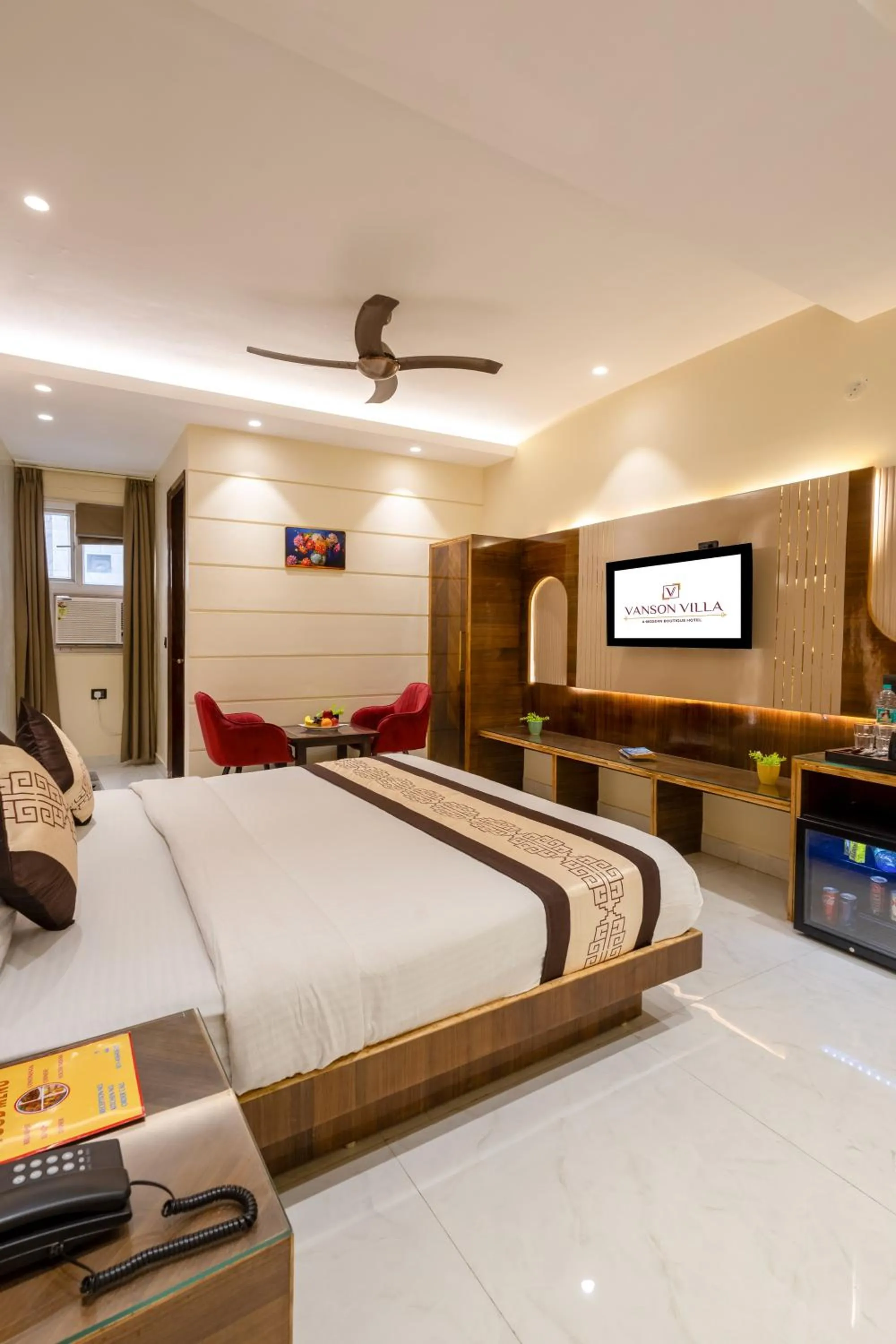 Bed in Hotel Vanson Villa, City Centre - With Free Airport & Train Station Pickup