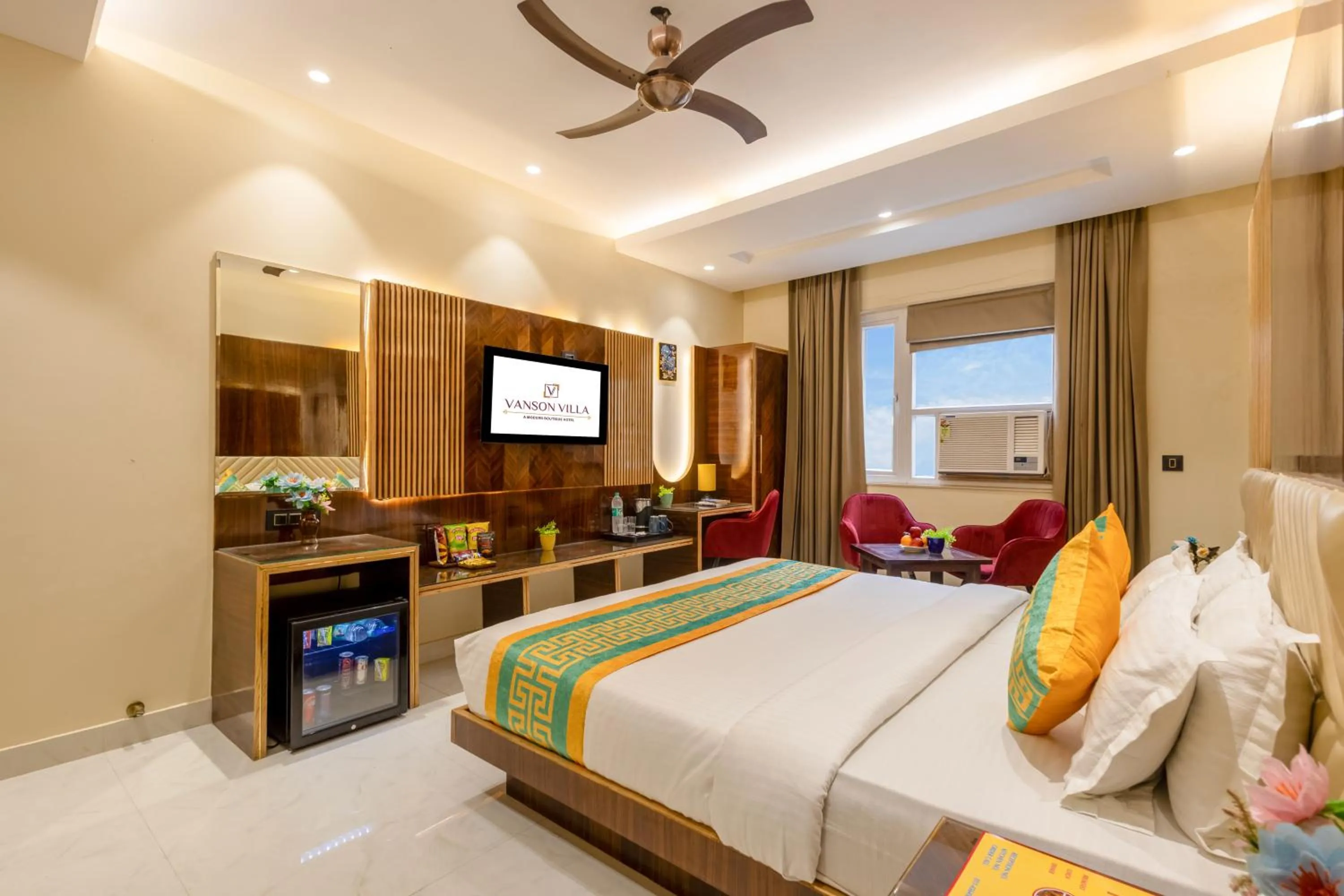 Living room, Bed in Hotel Vanson Villa, City Centre - With Free Airport & Train Station Pickup