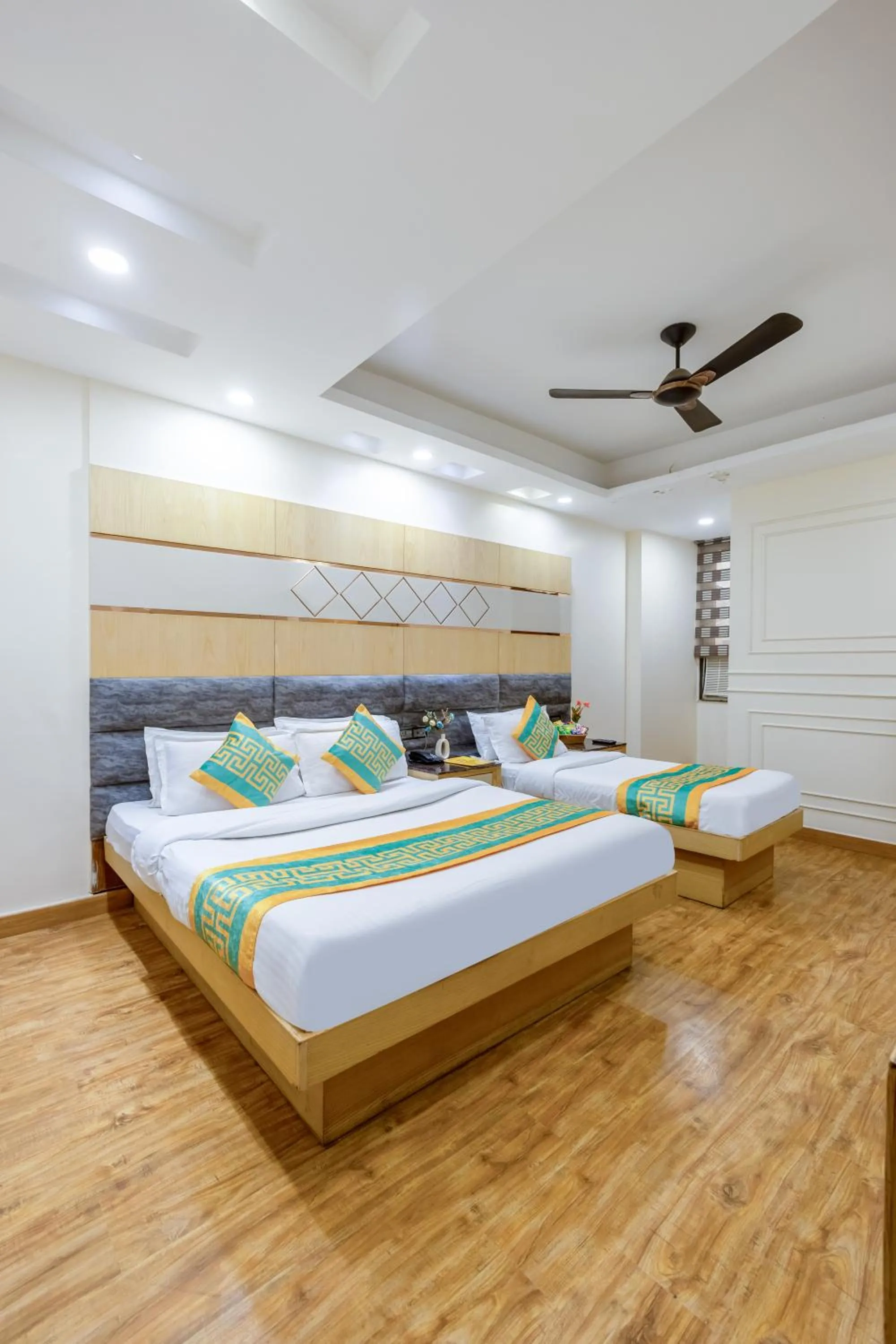 Bed in Hotel Vanson Villa, City Centre - With Free Airport & Train Station Pickup