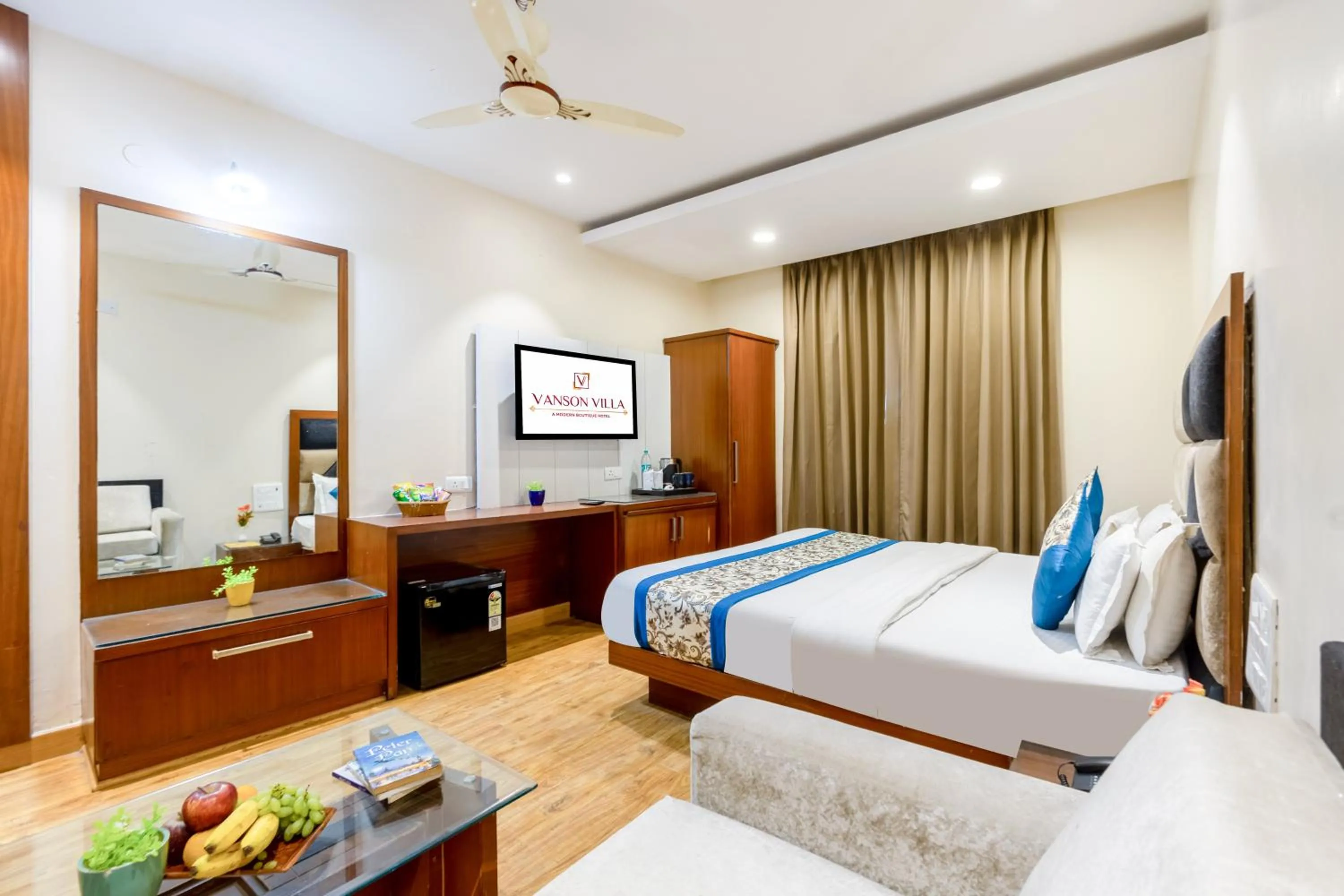 Bed in Hotel Vanson Villa, City Centre - With Free Airport & Train Station Pickup