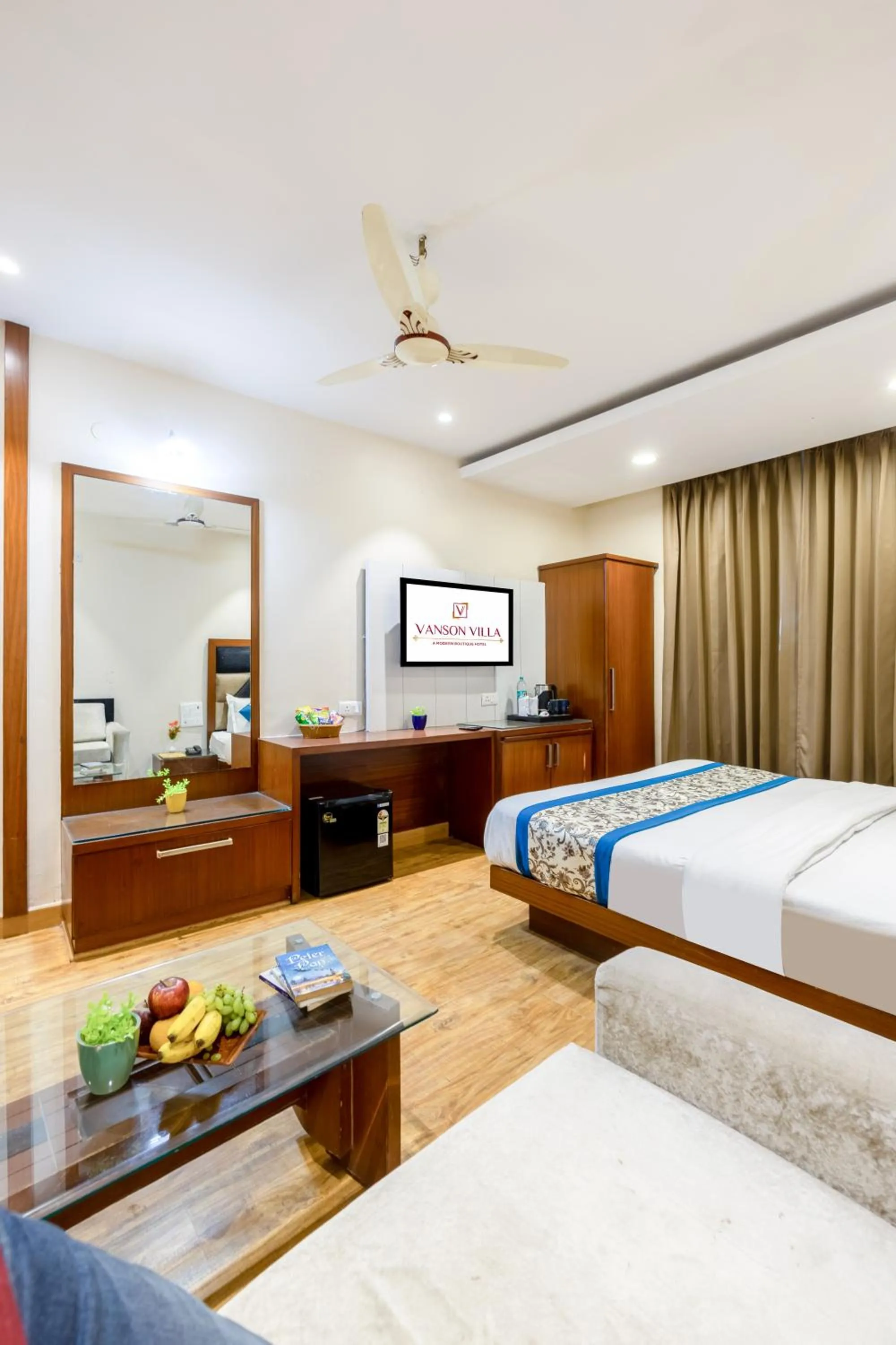 Living room, Bed in Hotel Vanson Villa, City Centre - With Free Airport & Train Station Pickup
