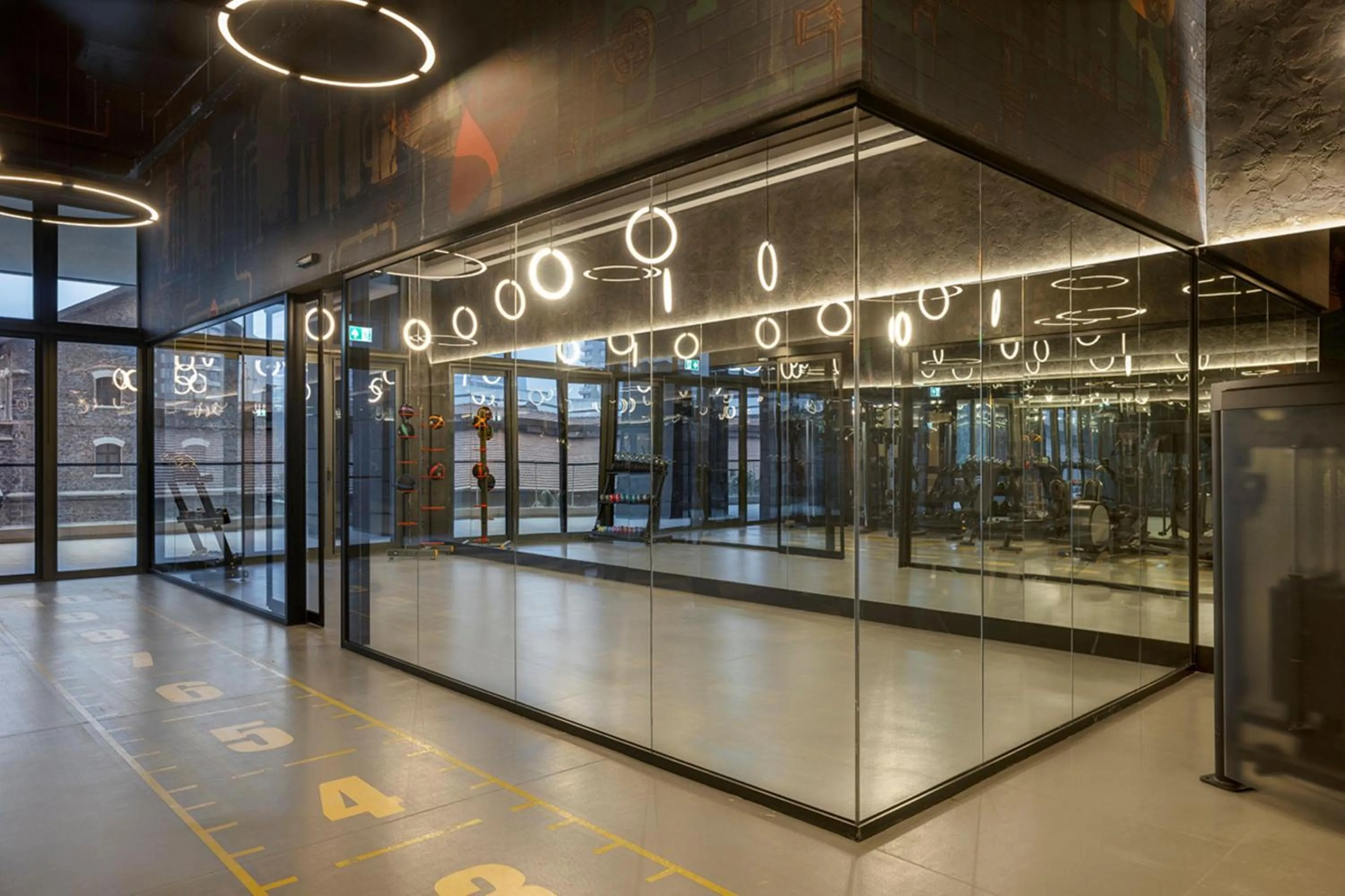 Fitness centre/facilities in Canopy By Hilton Izmir Bomonti