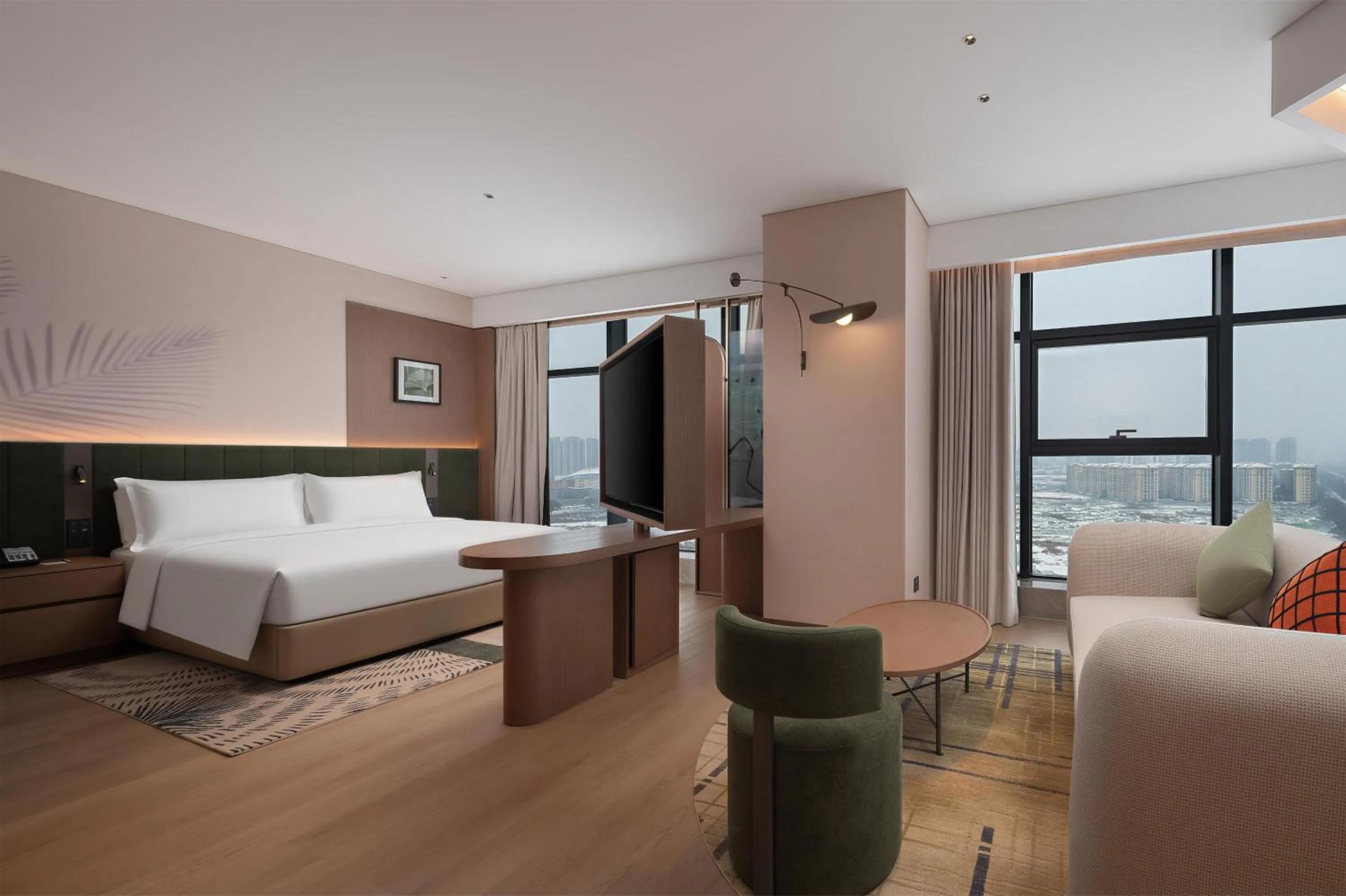 Deluxe King Room with Sofa Bed in Hilton Garden Inn Jingzhou Shashi