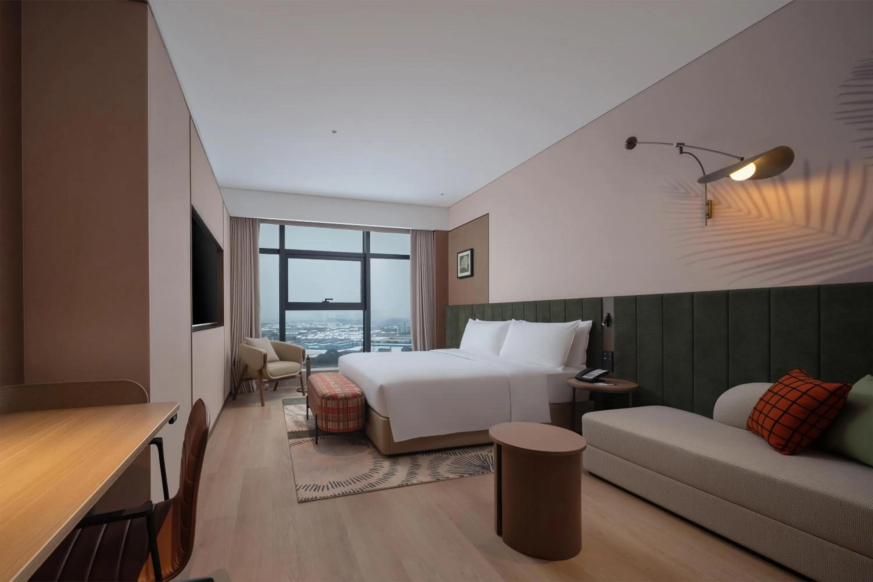 Superior King Room in Hilton Garden Inn Jingzhou Shashi