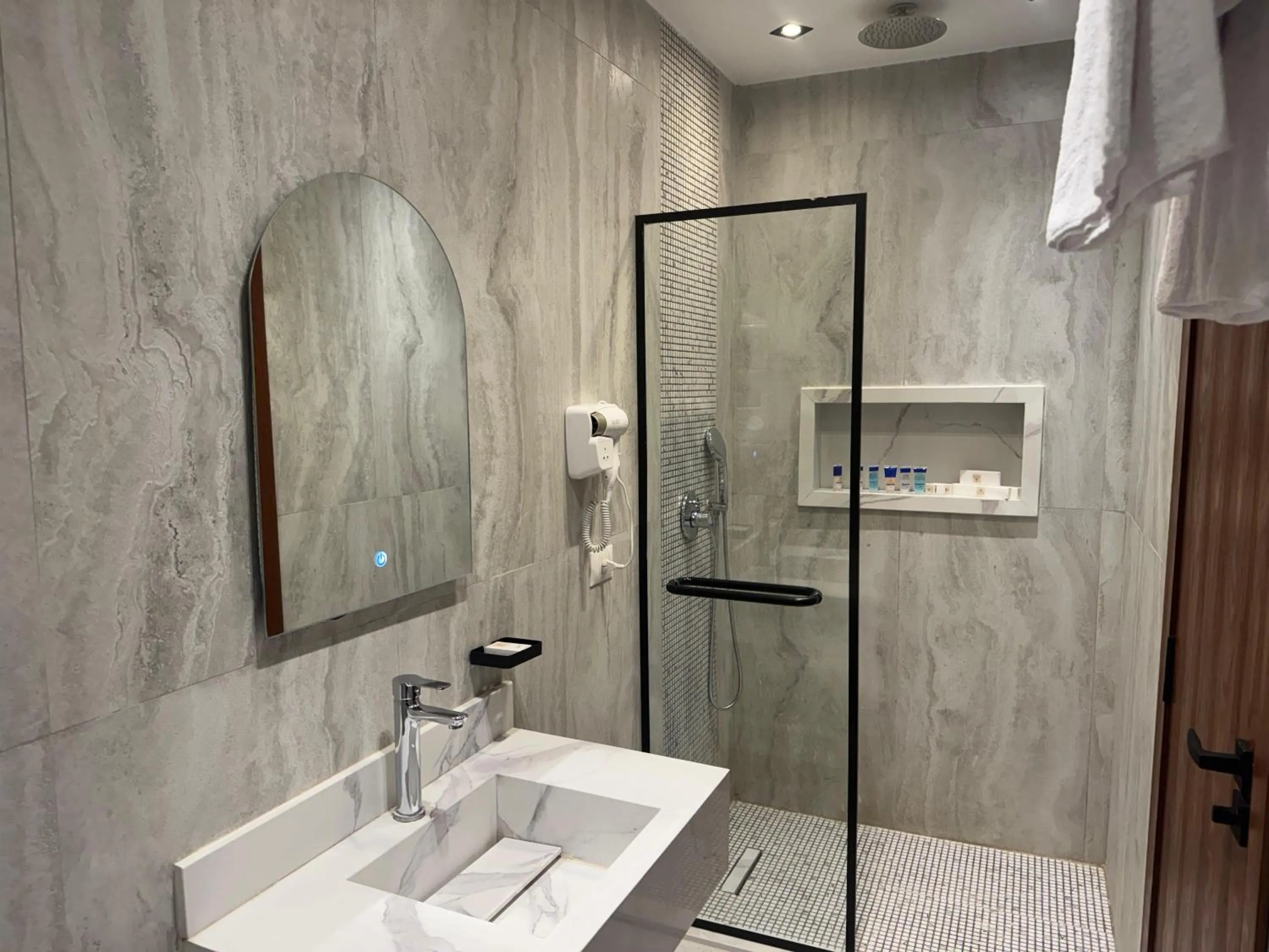 Shower in Palacio Pyramids Hotel