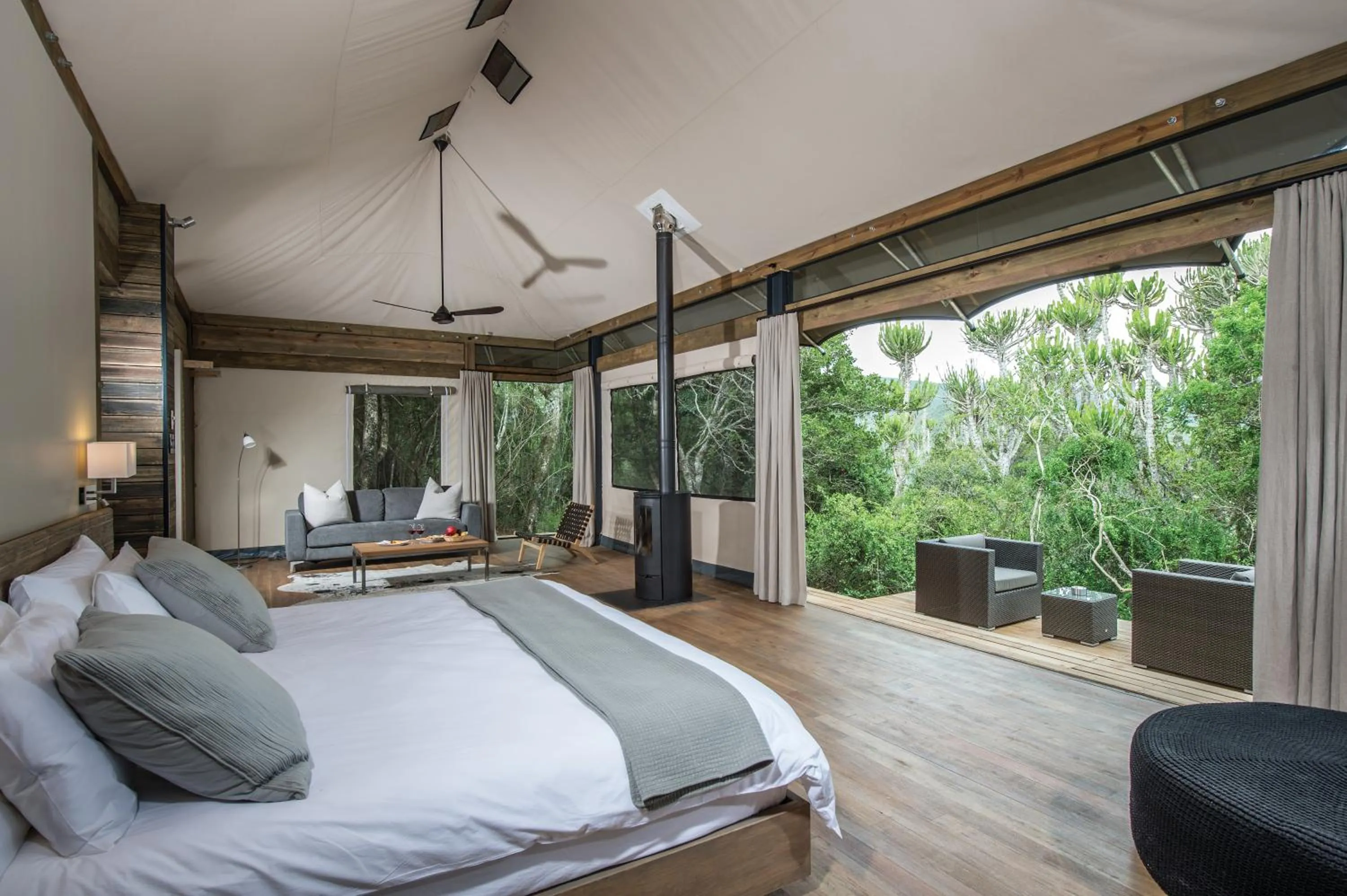 Bed in Kariega Game Reserve Settlers Drift