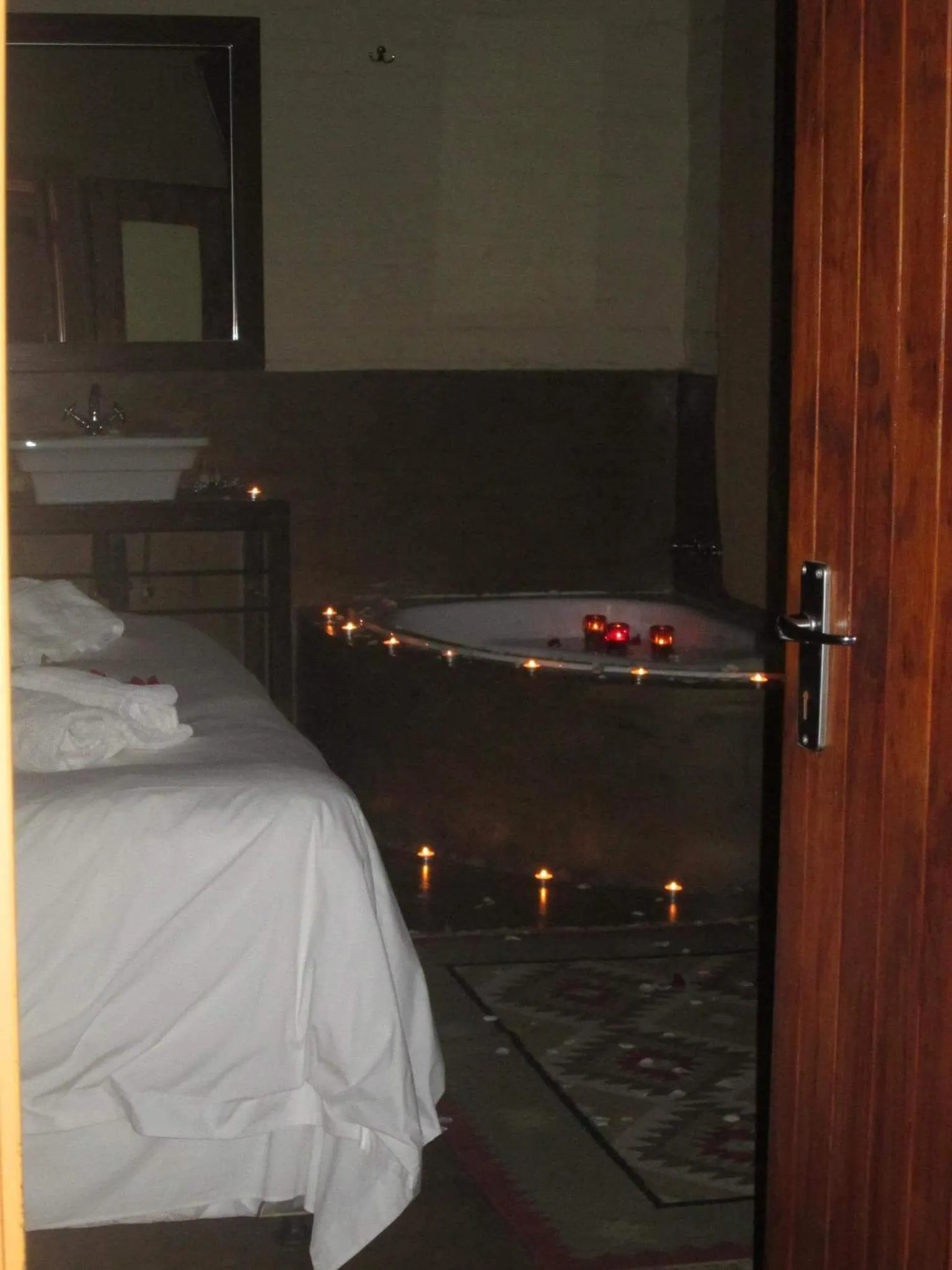 Bed in African Silhouette Guesthouse