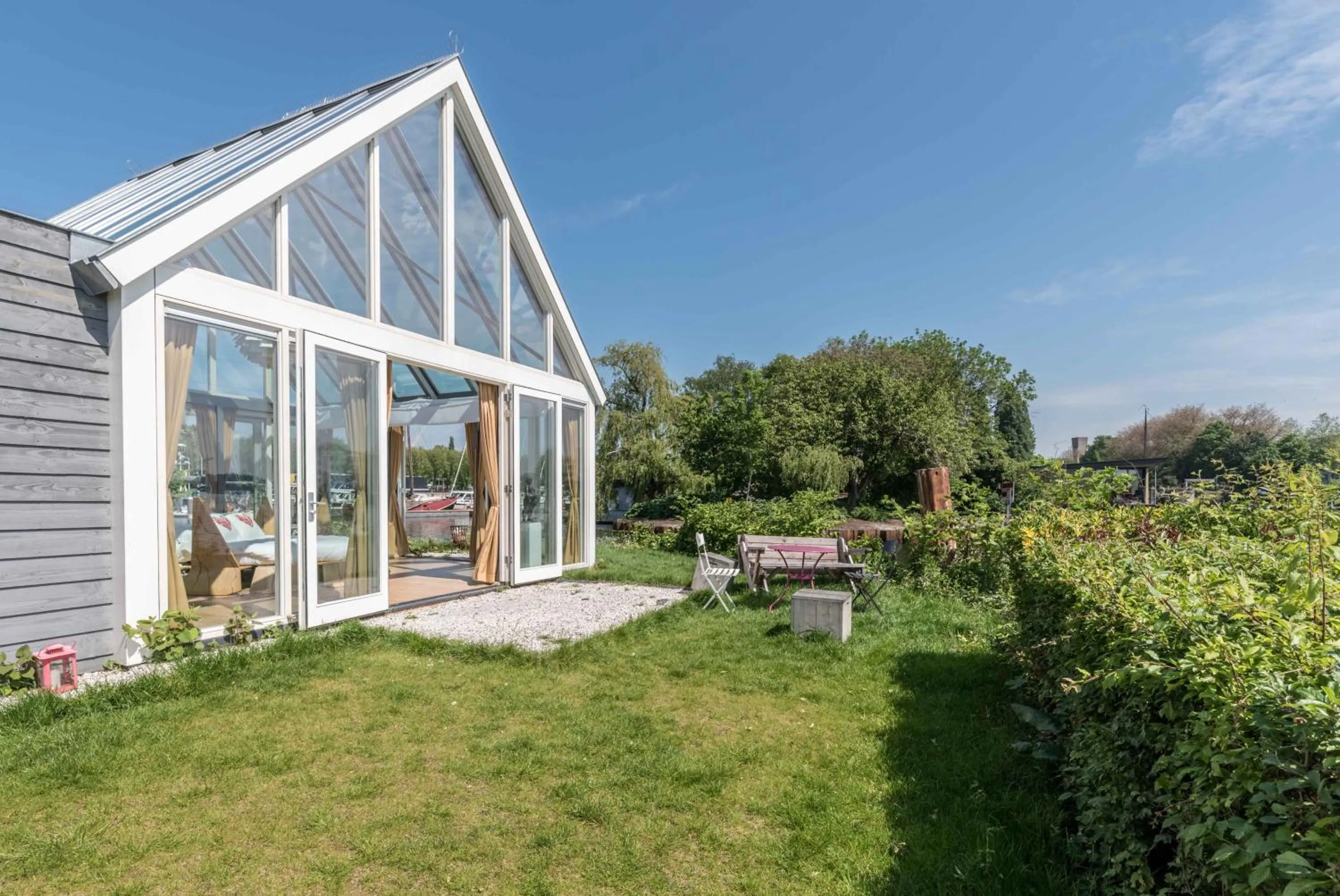 Garden in The Panorama Suite (Mandelahuisje)