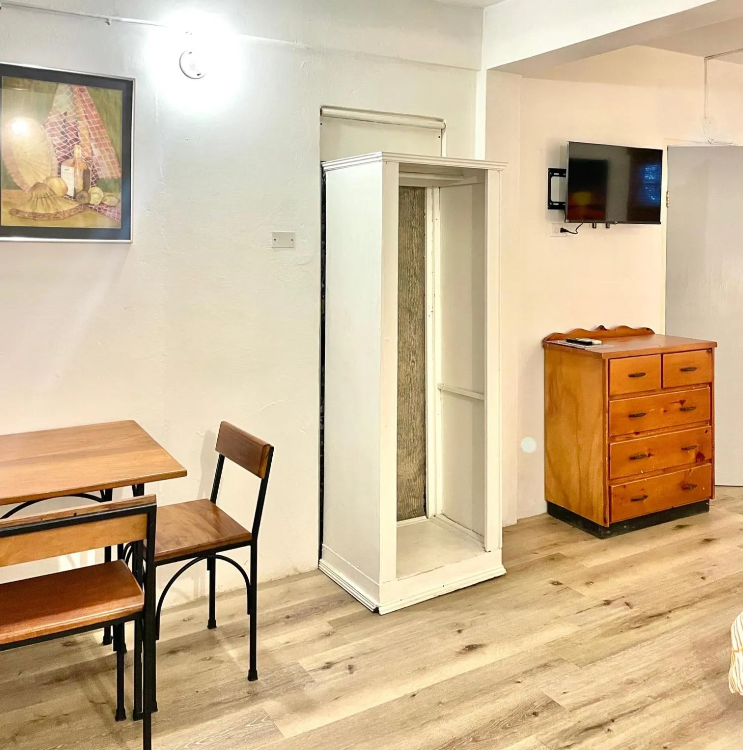 TV and multimedia in Bananaquit Tobago -Stay Near the Beach